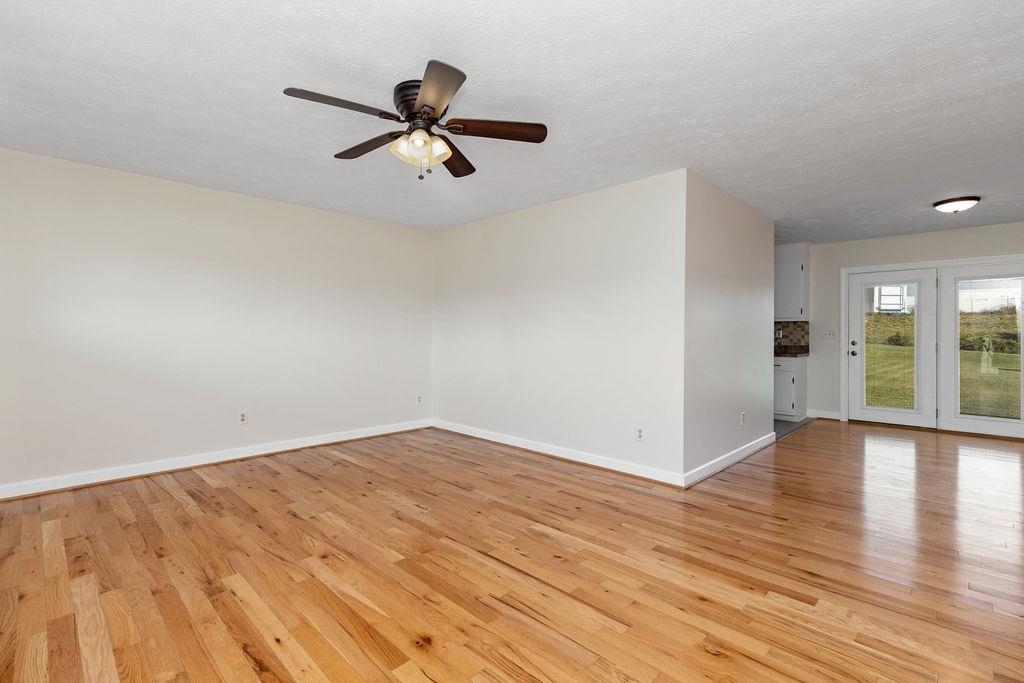 197 TINKLING SPRING RD, FISHERSVILLE, Virginia 22939, 4 Bedrooms Bedrooms, ,2 BathroomsBathrooms,Residential,Clatterbaugh,197 TINKLING SPRING RD,667287 MLS # 667287