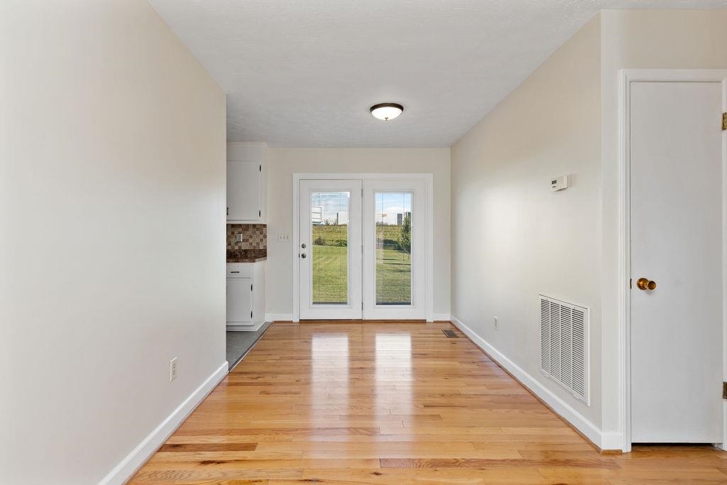 197 TINKLING SPRING RD, FISHERSVILLE, Virginia 22939, 4 Bedrooms Bedrooms, ,2 BathroomsBathrooms,Residential,Clatterbaugh,197 TINKLING SPRING RD,667287 MLS # 667287
