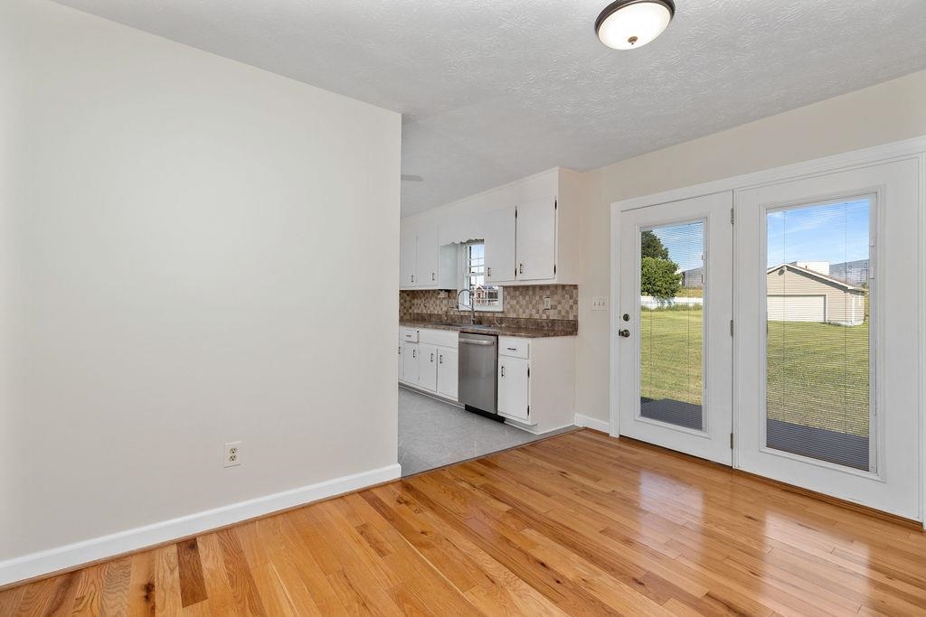 197 TINKLING SPRING RD, FISHERSVILLE, Virginia 22939, 4 Bedrooms Bedrooms, ,2 BathroomsBathrooms,Residential,Clatterbaugh,197 TINKLING SPRING RD,667287 MLS # 667287