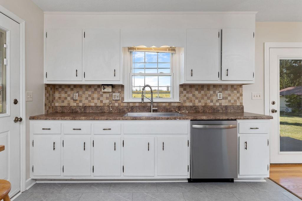 197 TINKLING SPRING RD, FISHERSVILLE, Virginia 22939, 4 Bedrooms Bedrooms, ,2 BathroomsBathrooms,Residential,Clatterbaugh,197 TINKLING SPRING RD,667287 MLS # 667287