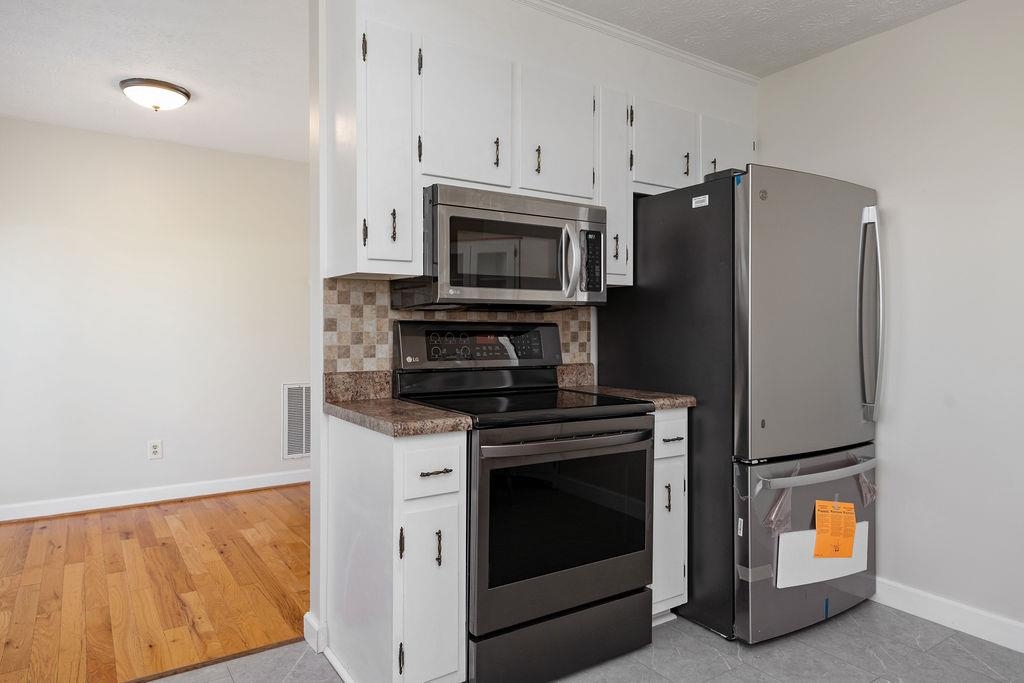 197 TINKLING SPRING RD, FISHERSVILLE, Virginia 22939, 4 Bedrooms Bedrooms, ,2 BathroomsBathrooms,Residential,Clatterbaugh,197 TINKLING SPRING RD,667287 MLS # 667287