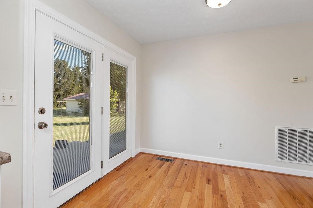 197 TINKLING SPRING RD, FISHERSVILLE, Virginia 22939, 4 Bedrooms Bedrooms, ,2 BathroomsBathrooms,Residential,Clatterbaugh,197 TINKLING SPRING RD,667287 MLS # 667287