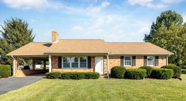 197 TINKLING SPRING RD, FISHERSVILLE, Virginia 22939, 4 Bedrooms Bedrooms, ,2 BathroomsBathrooms,Residential,Clatterbaugh,197 TINKLING SPRING RD,667287 MLS # 667287