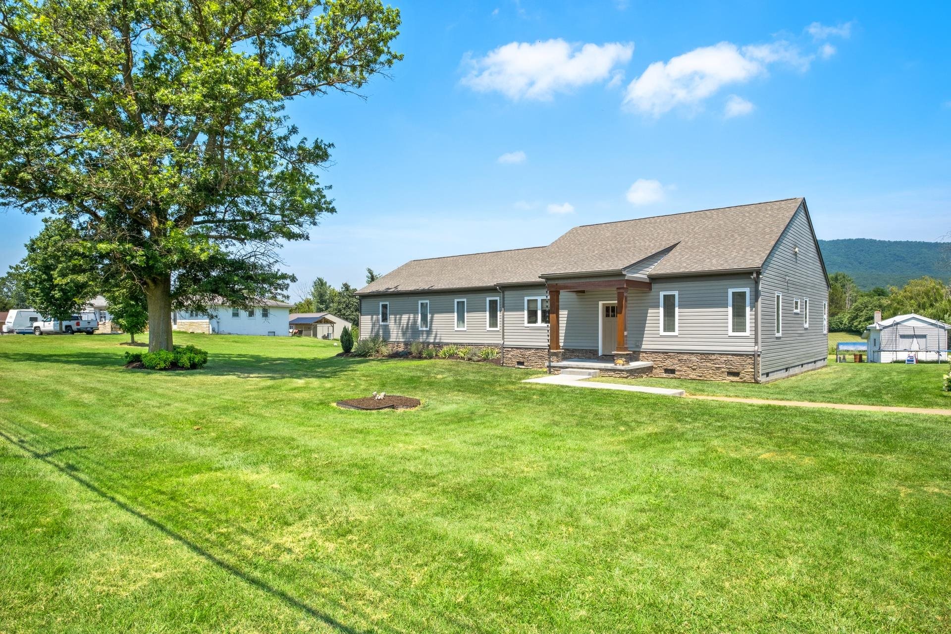 9133 MCGAHEYSVILLE RD, MCGAHEYSVILLE, Virginia 22840, 4 Bedrooms Bedrooms, ,3 BathroomsBathrooms,Residential,9133 MCGAHEYSVILLE RD,667289 MLS # 667289
