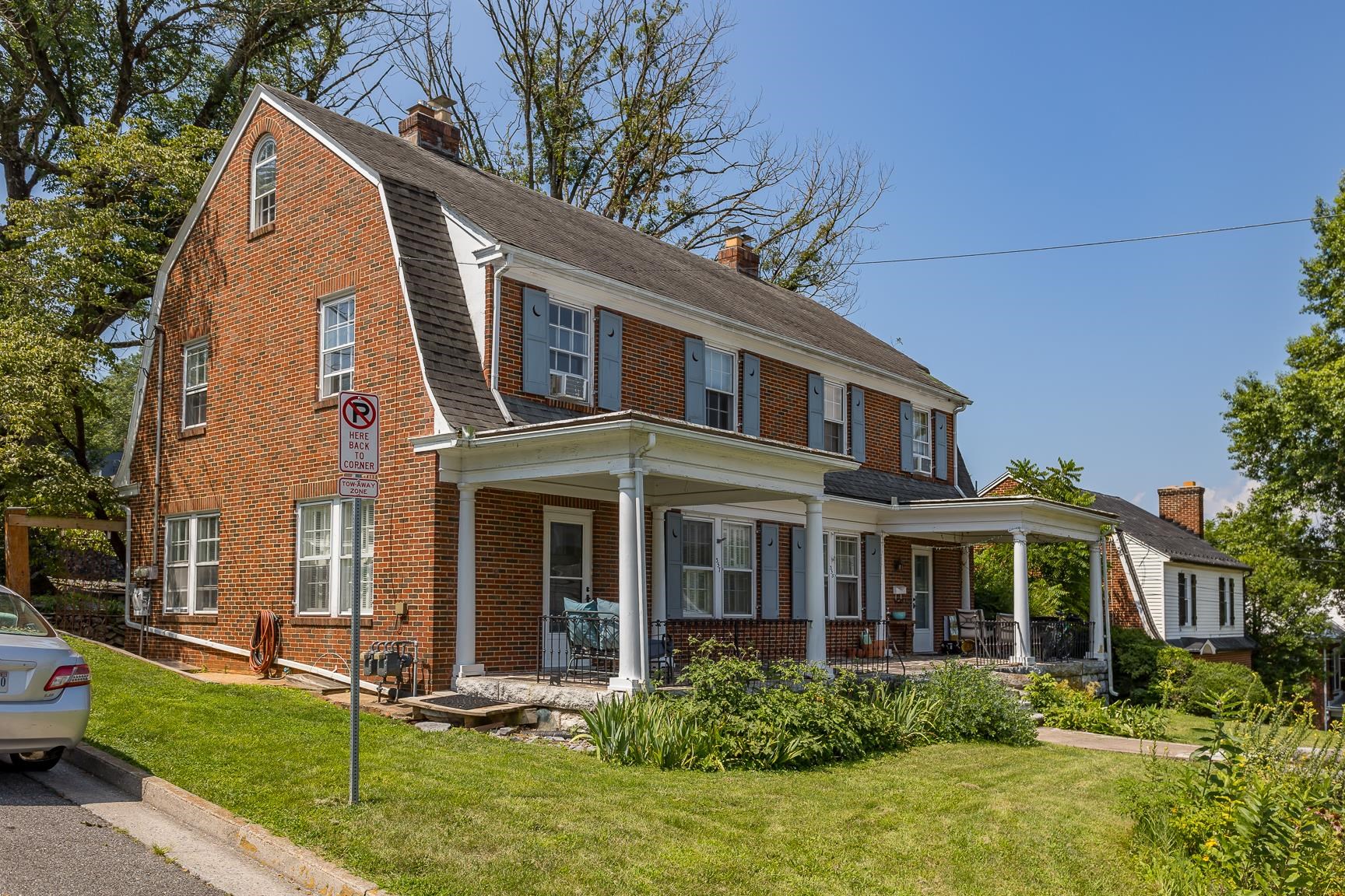 355-357 FRANKLIN ST, HARRISONBURG, Virginia 22801, 6 Bedrooms Bedrooms, ,2 BathroomsBathrooms,Residential,355-357 FRANKLIN ST,667291 MLS # 667291