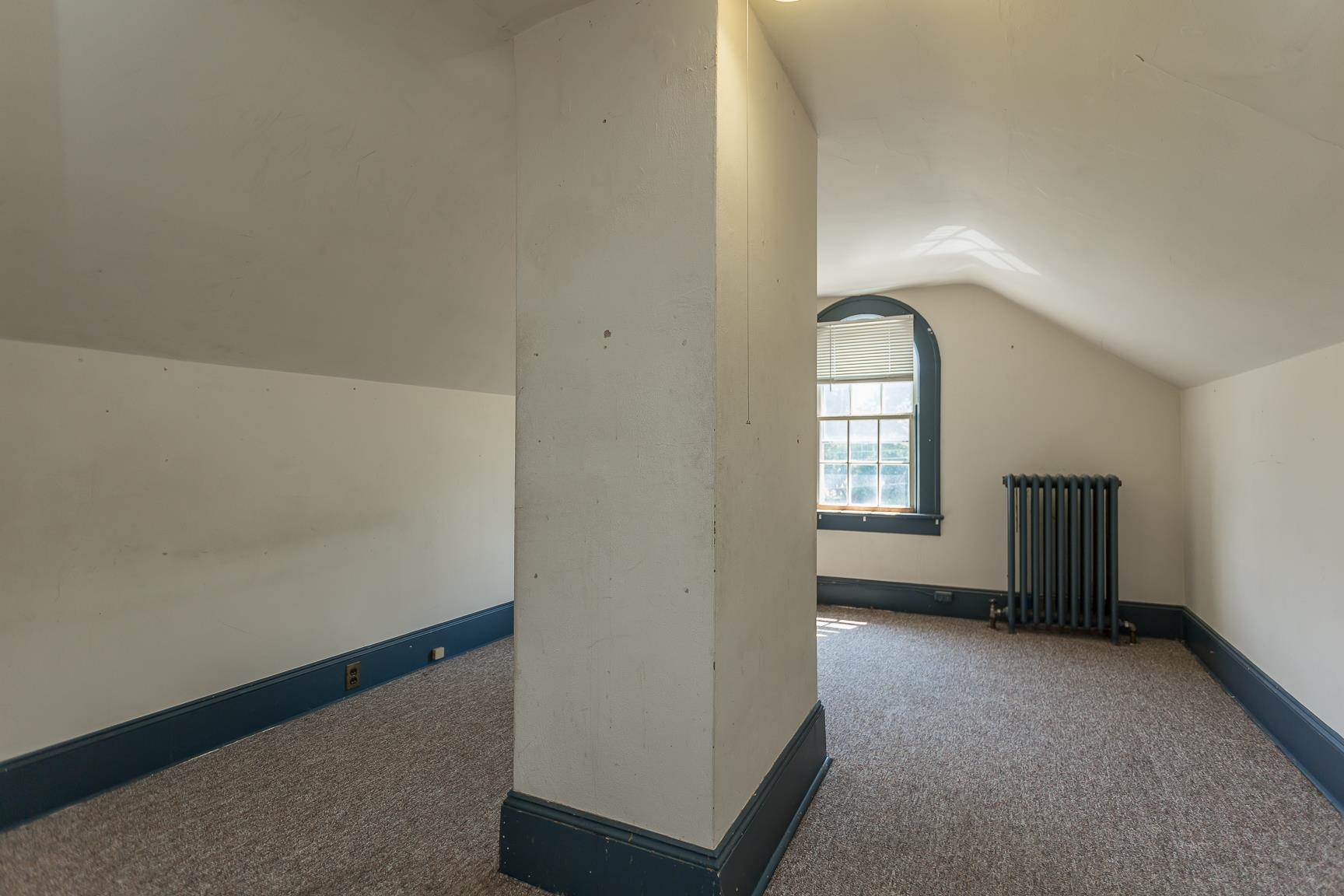 355-357 FRANKLIN ST, HARRISONBURG, Virginia 22801, 6 Bedrooms Bedrooms, ,2 BathroomsBathrooms,Residential,355-357 FRANKLIN ST,667291 MLS # 667291