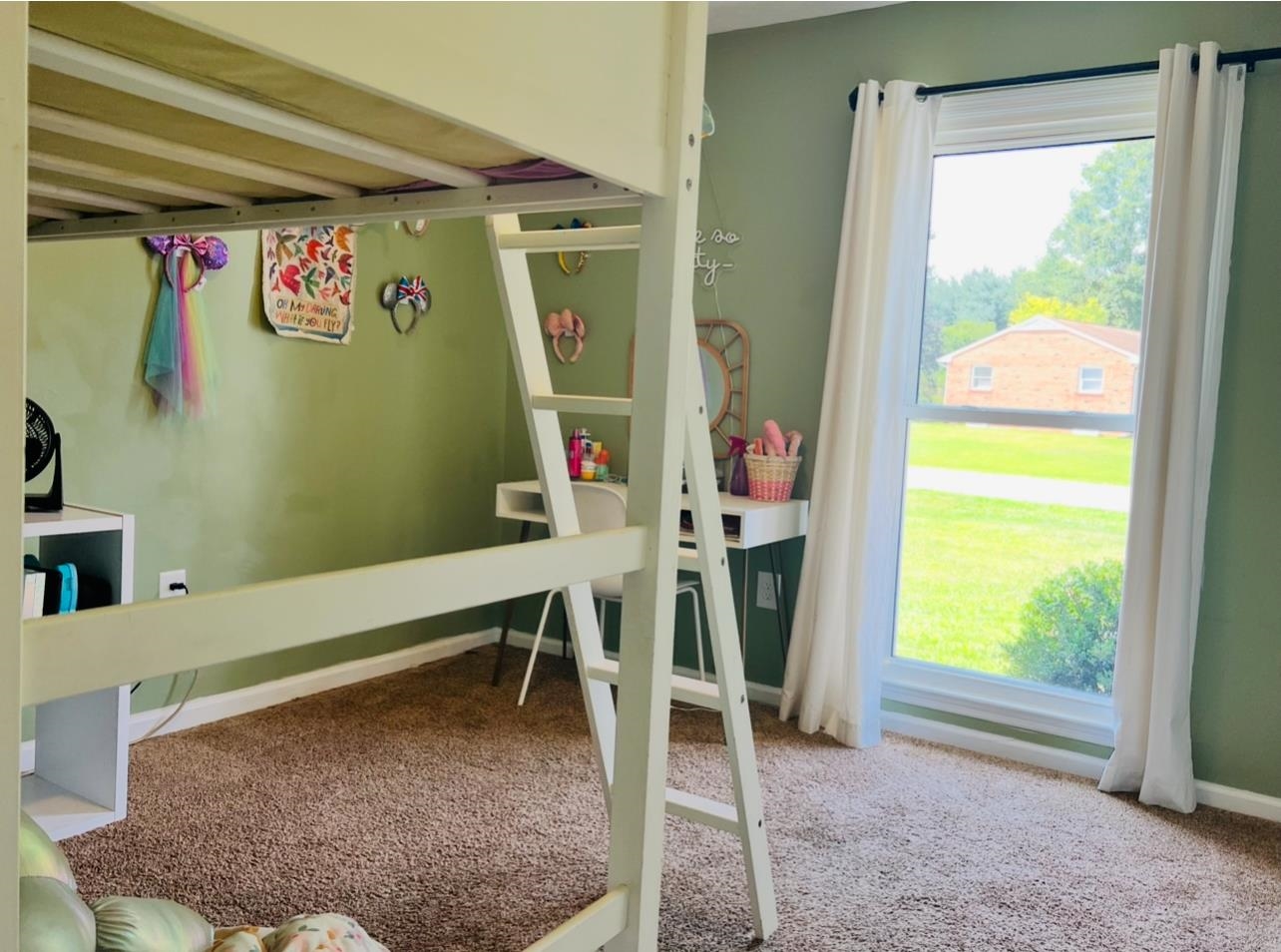 163 CAMBRIDGE DR, STUARTS DRAFT, Virginia 24477, 4 Bedrooms Bedrooms, ,2 BathroomsBathrooms,Residential,Knicley,163 CAMBRIDGE DR,667292 MLS # 667292
