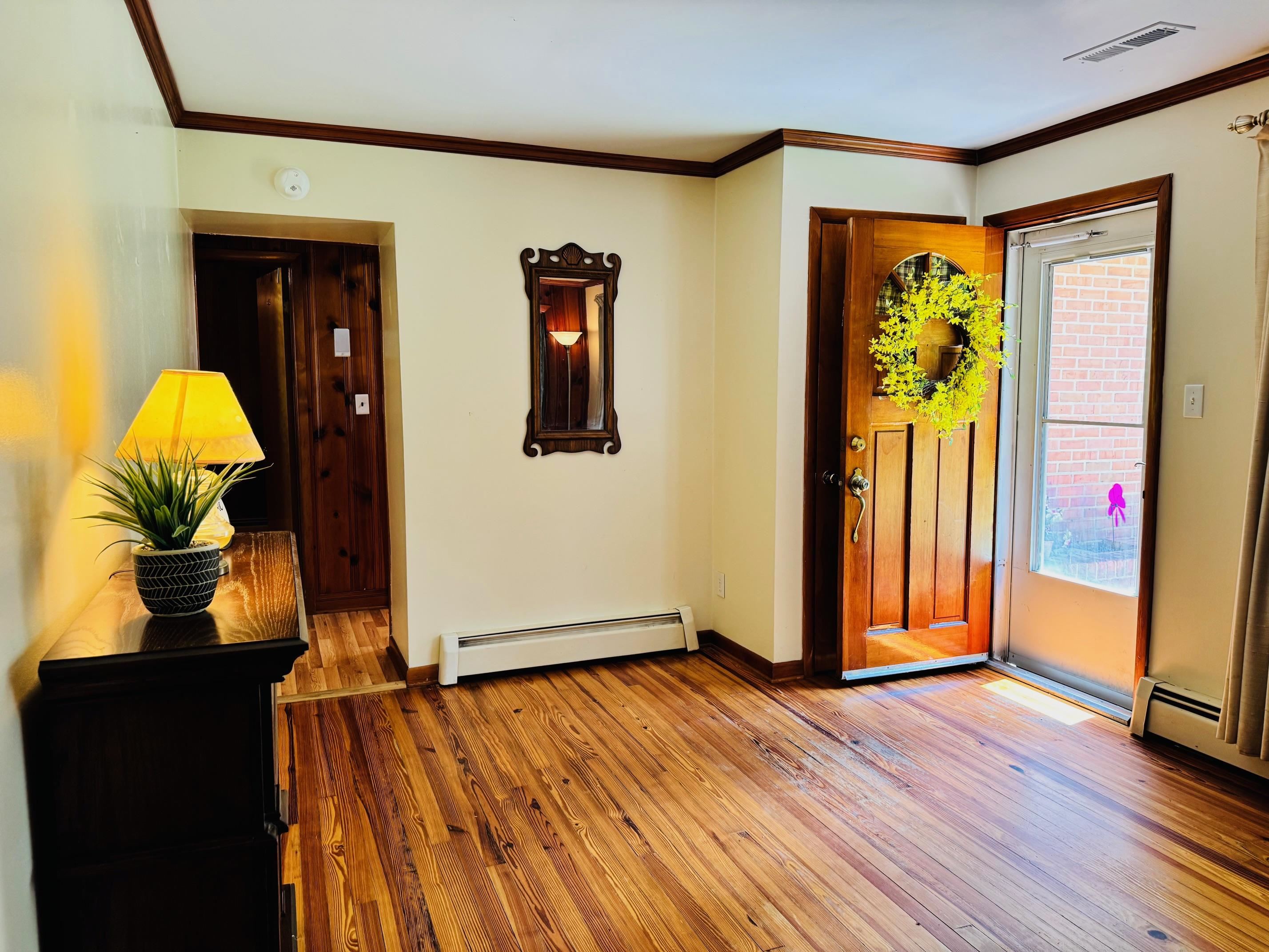 58 OLD HERMITAGE RD, WAYNESBORO, Virginia 22980, 3 Bedrooms Bedrooms, ,1 BathroomBathrooms,Residential,58 OLD HERMITAGE RD,667296 MLS # 667296
