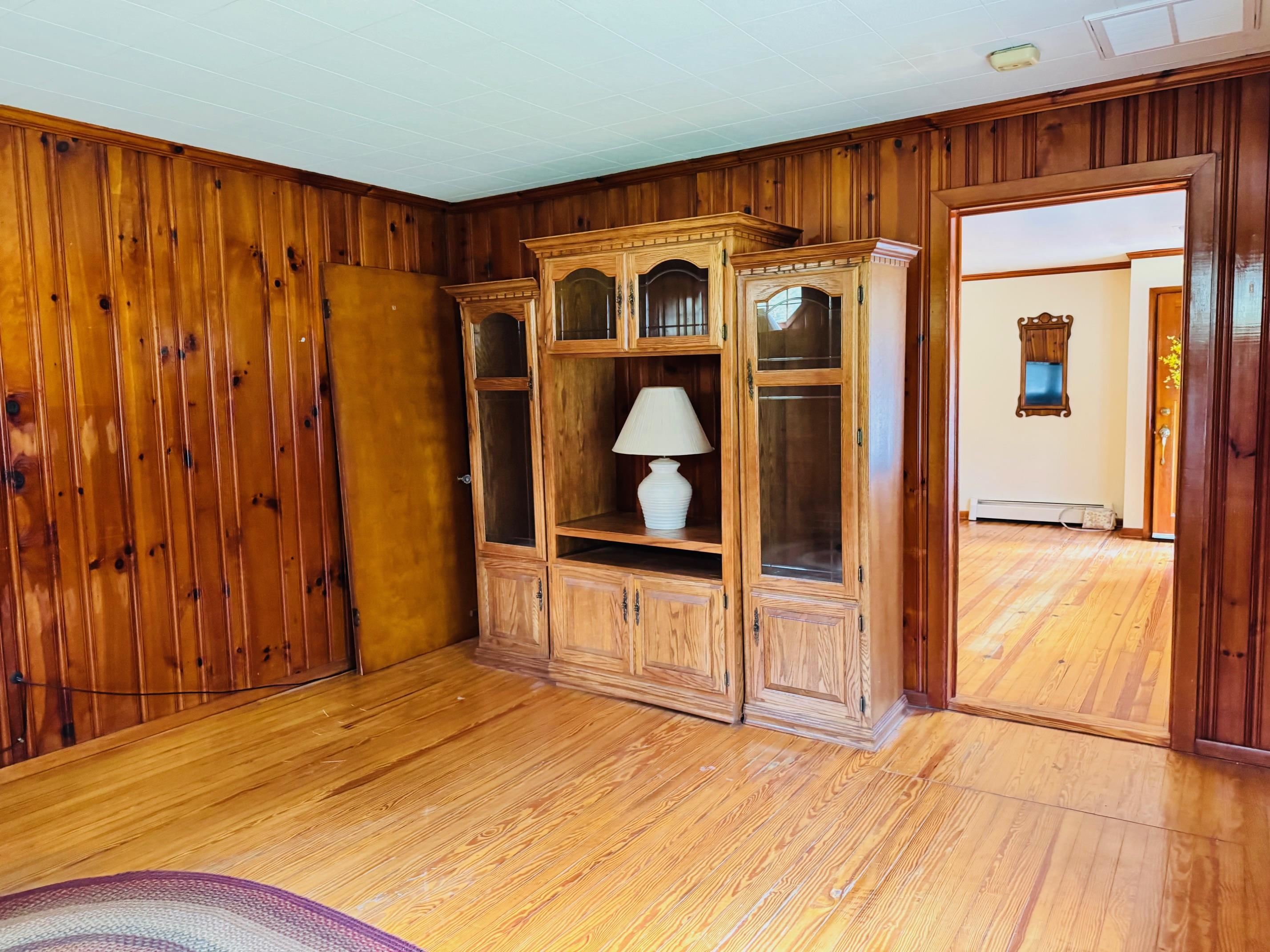 58 OLD HERMITAGE RD, WAYNESBORO, Virginia 22980, 3 Bedrooms Bedrooms, ,1 BathroomBathrooms,Residential,58 OLD HERMITAGE RD,667296 MLS # 667296