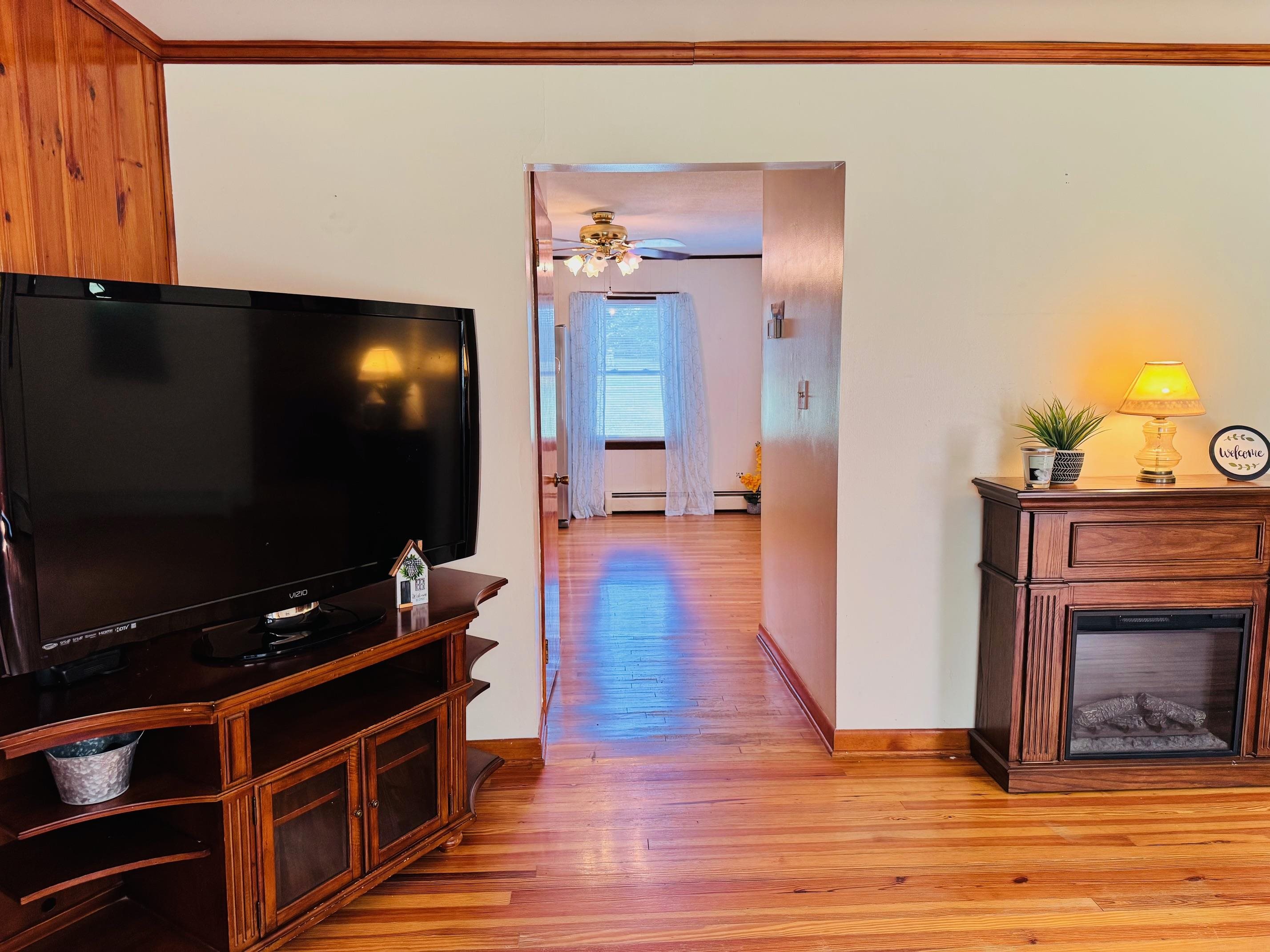 58 OLD HERMITAGE RD, WAYNESBORO, Virginia 22980, 3 Bedrooms Bedrooms, ,1 BathroomBathrooms,Residential,58 OLD HERMITAGE RD,667296 MLS # 667296