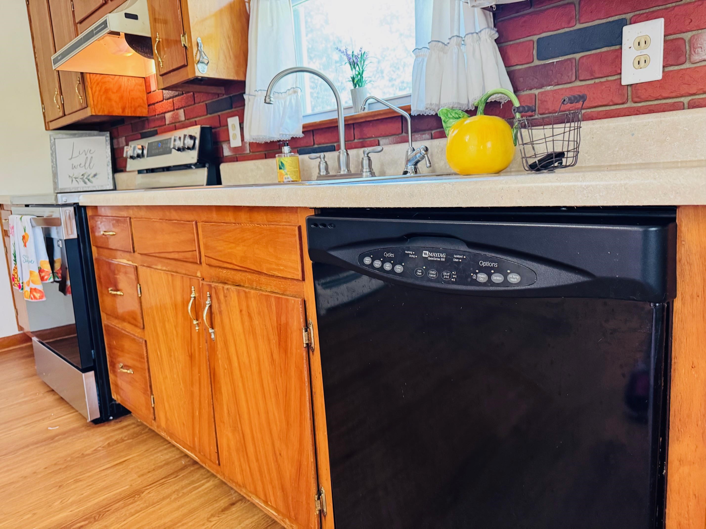 58 OLD HERMITAGE RD, WAYNESBORO, Virginia 22980, 3 Bedrooms Bedrooms, ,1 BathroomBathrooms,Residential,58 OLD HERMITAGE RD,667296 MLS # 667296