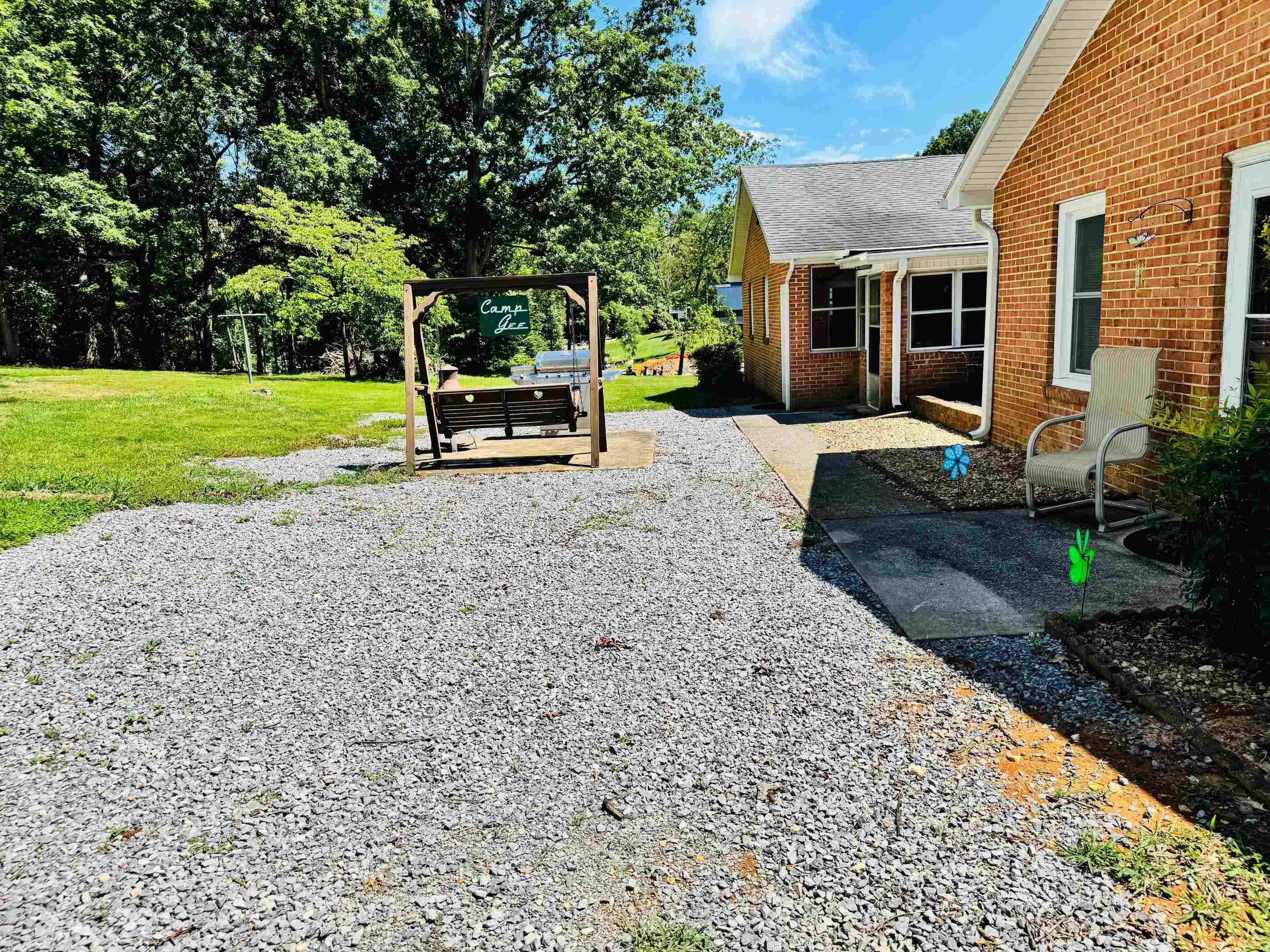 58 OLD HERMITAGE RD, WAYNESBORO, Virginia 22980, 3 Bedrooms Bedrooms, ,1 BathroomBathrooms,Residential,58 OLD HERMITAGE RD,667296 MLS # 667296