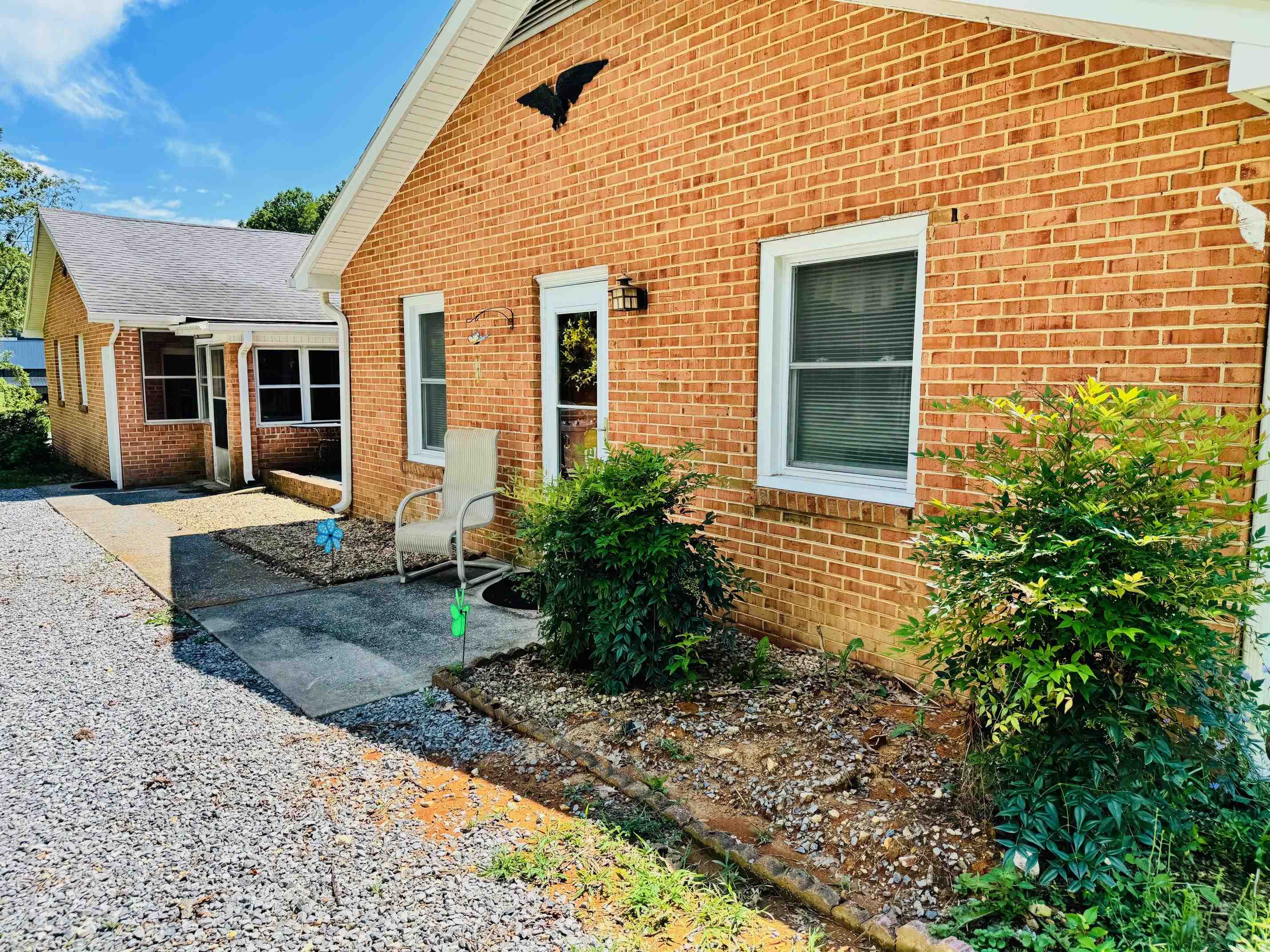 58 OLD HERMITAGE RD, WAYNESBORO, Virginia 22980, 3 Bedrooms Bedrooms, ,1 BathroomBathrooms,Residential,58 OLD HERMITAGE RD,667296 MLS # 667296