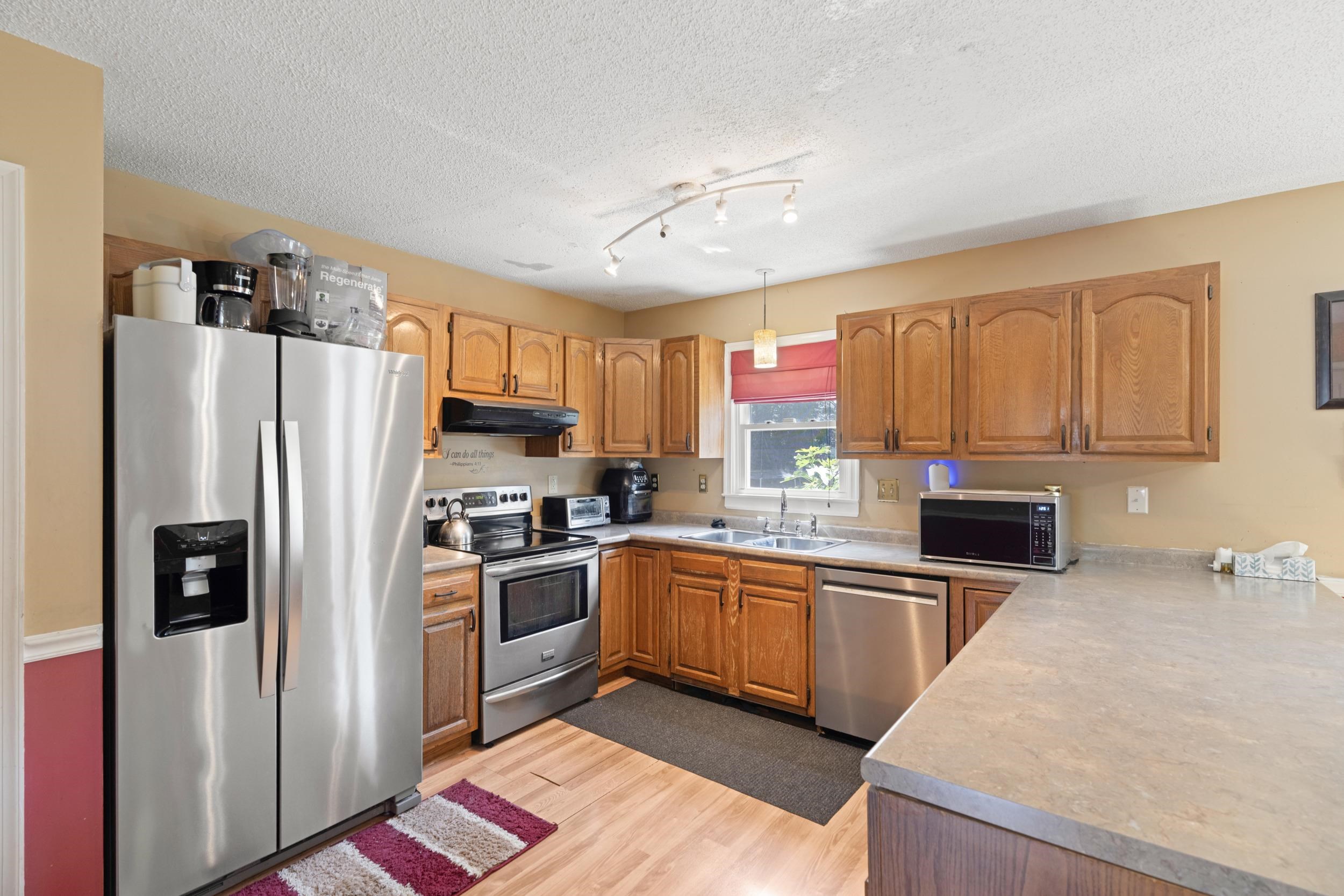 1526 HILLSIDE AVE, HARRISONBURG, Virginia 22801, 3 Bedrooms Bedrooms, ,2 BathroomsBathrooms,Residential,1526 HILLSIDE AVE,667301 MLS # 667301