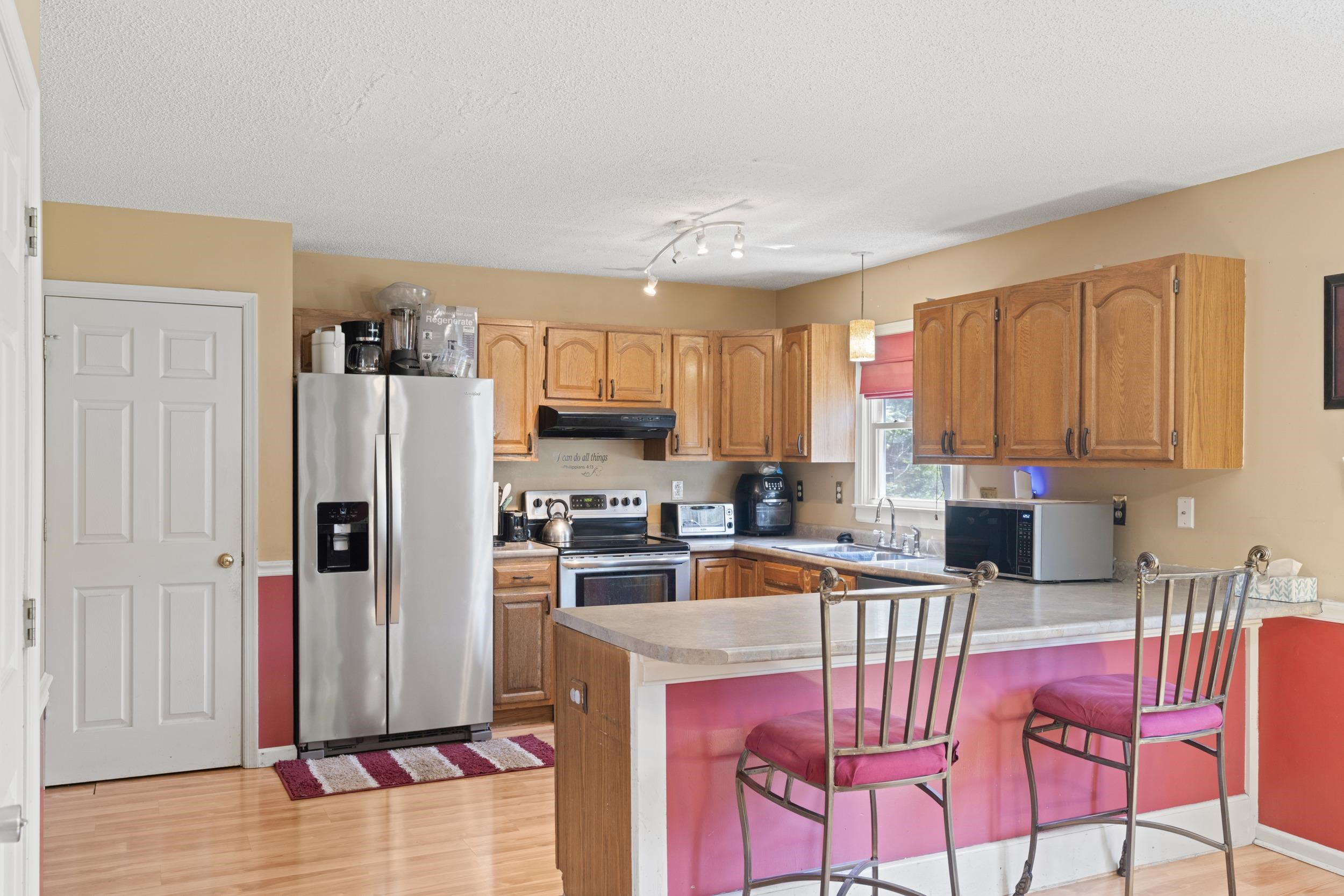 1526 HILLSIDE AVE, HARRISONBURG, Virginia 22801, 3 Bedrooms Bedrooms, ,2 BathroomsBathrooms,Residential,1526 HILLSIDE AVE,667301 MLS # 667301