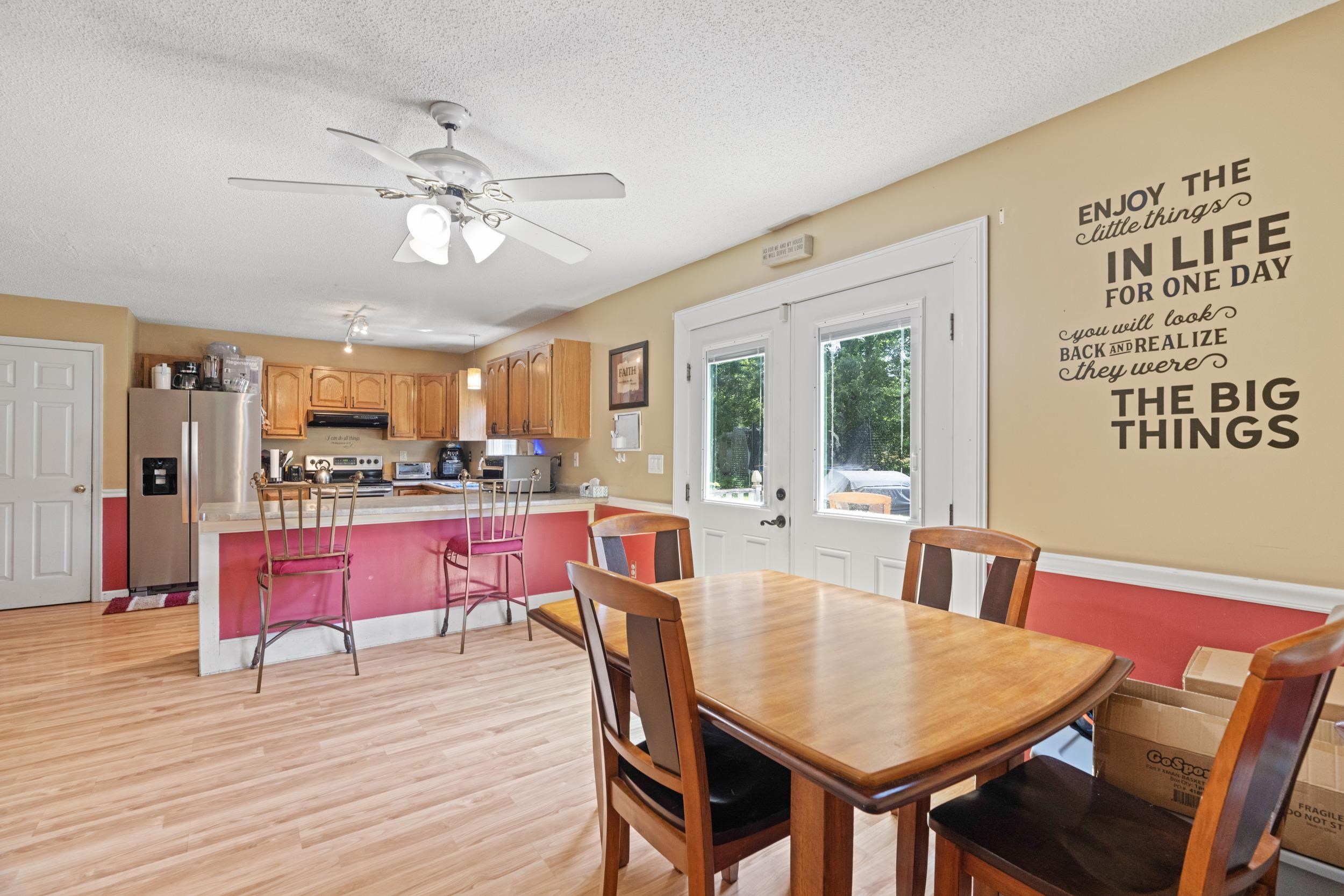 1526 HILLSIDE AVE, HARRISONBURG, Virginia 22801, 3 Bedrooms Bedrooms, ,2 BathroomsBathrooms,Residential,1526 HILLSIDE AVE,667301 MLS # 667301