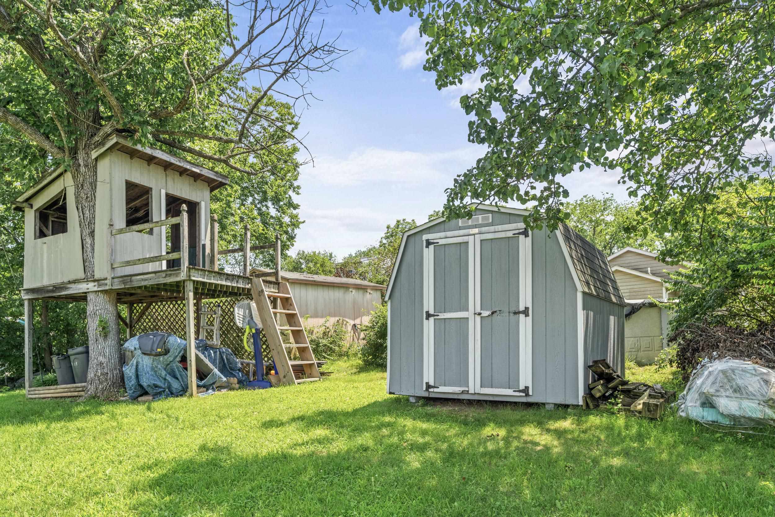 1526 HILLSIDE AVE, HARRISONBURG, Virginia 22801, 3 Bedrooms Bedrooms, ,2 BathroomsBathrooms,Residential,1526 HILLSIDE AVE,667301 MLS # 667301