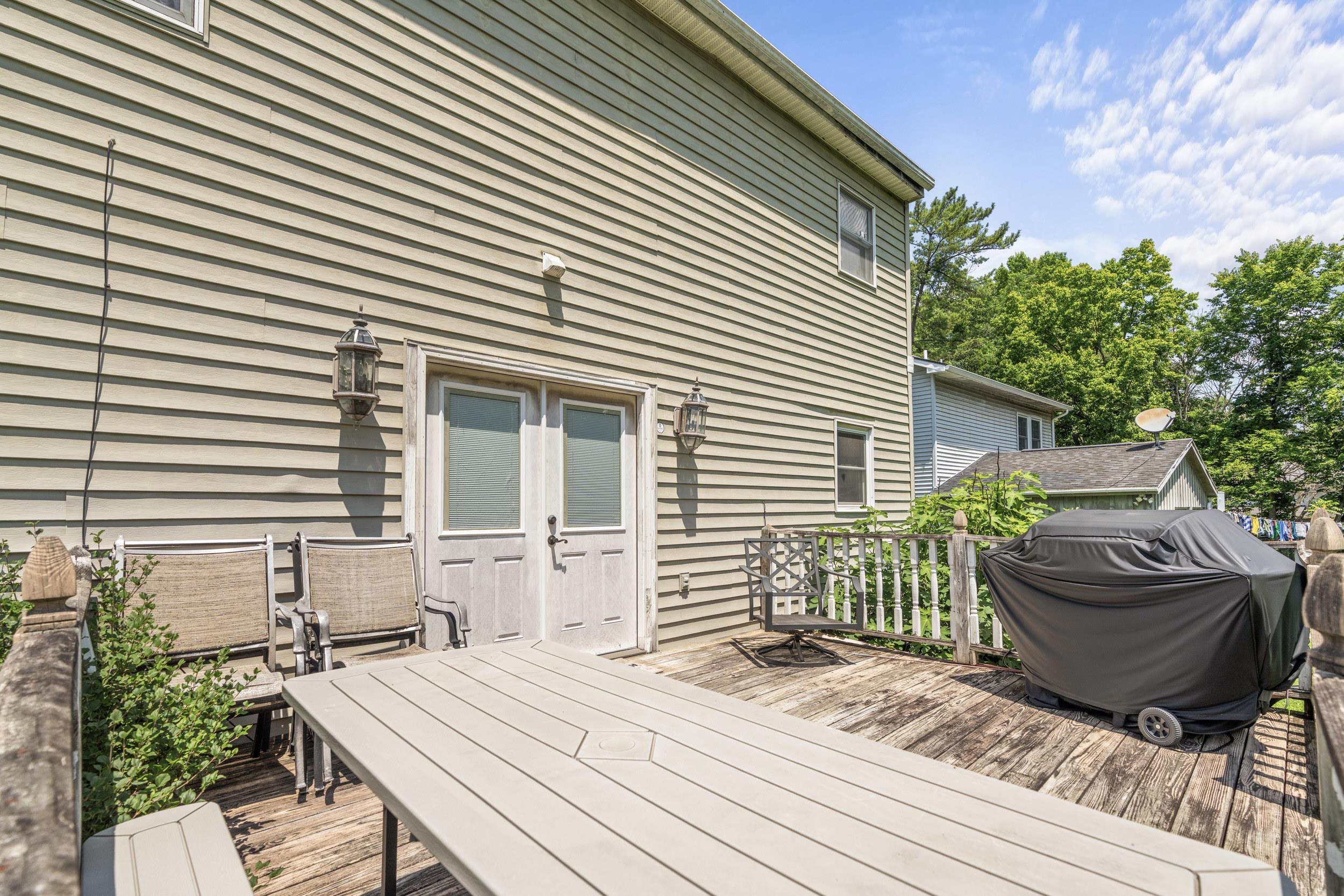 1526 HILLSIDE AVE, HARRISONBURG, Virginia 22801, 3 Bedrooms Bedrooms, ,2 BathroomsBathrooms,Residential,1526 HILLSIDE AVE,667301 MLS # 667301