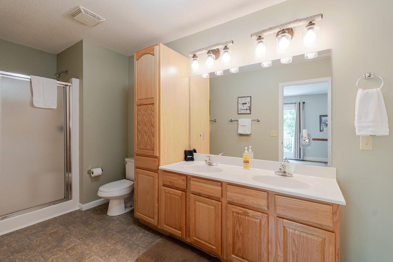 4070 PALMER RD, MCGAHEYSVILLE, Virginia 22840, 6 Bedrooms Bedrooms, ,4 BathroomsBathrooms,Residential,4070 PALMER RD,667302 MLS # 667302