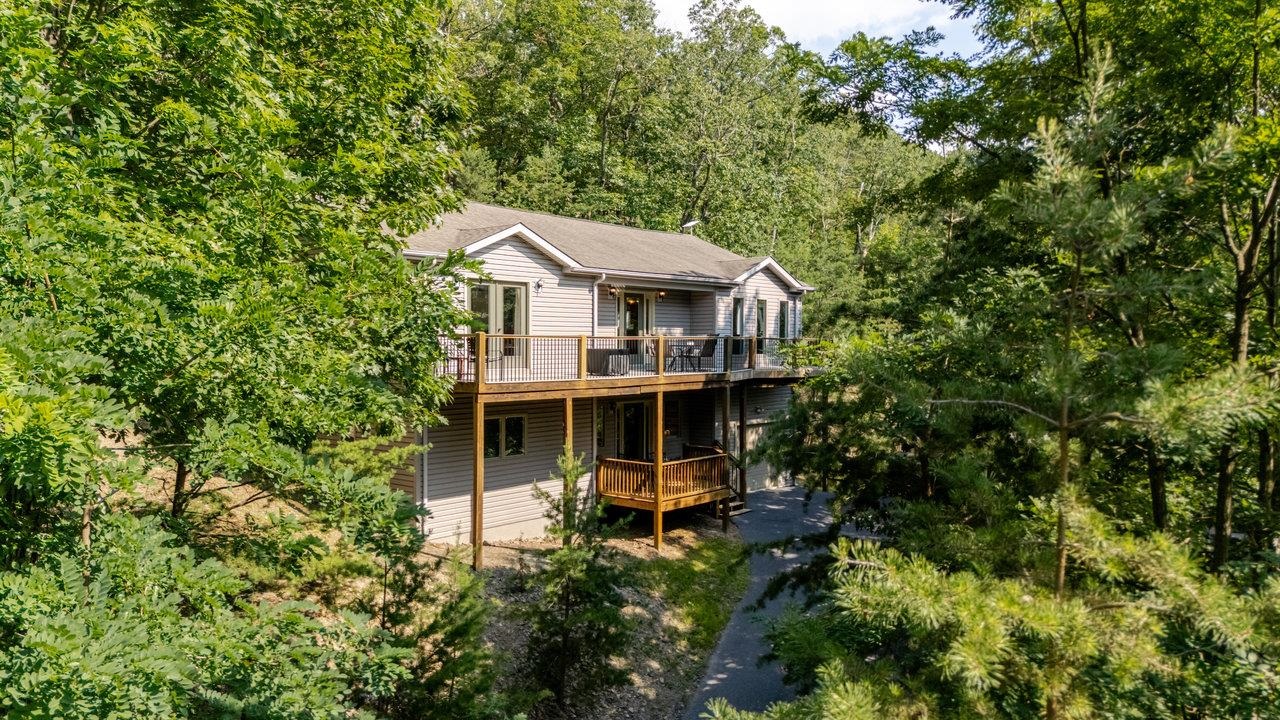 4070 PALMER RD, MCGAHEYSVILLE, Virginia 22840, 6 Bedrooms Bedrooms, ,4 BathroomsBathrooms,Residential,4070 PALMER RD,667302 MLS # 667302