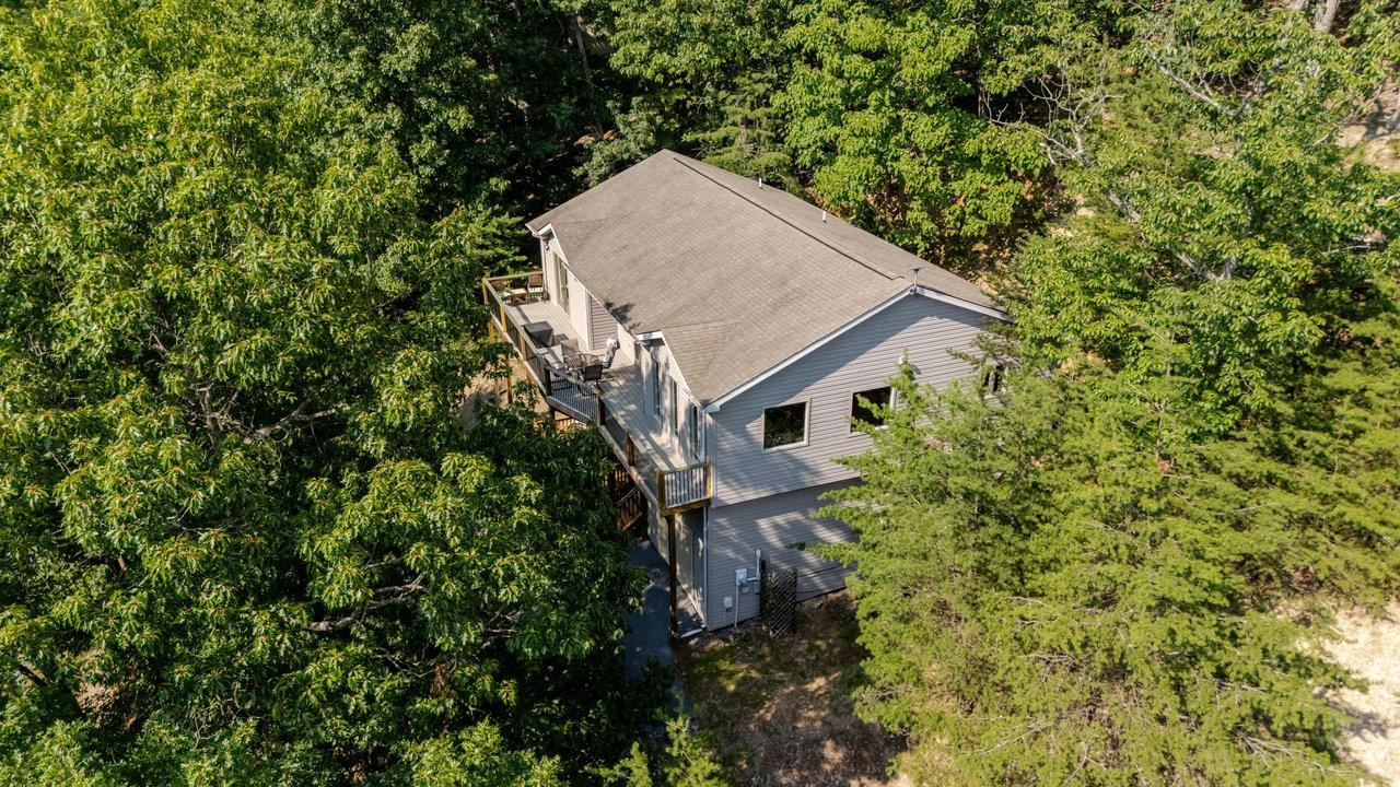 4070 PALMER RD, MCGAHEYSVILLE, Virginia 22840, 6 Bedrooms Bedrooms, ,4 BathroomsBathrooms,Residential,4070 PALMER RD,667302 MLS # 667302