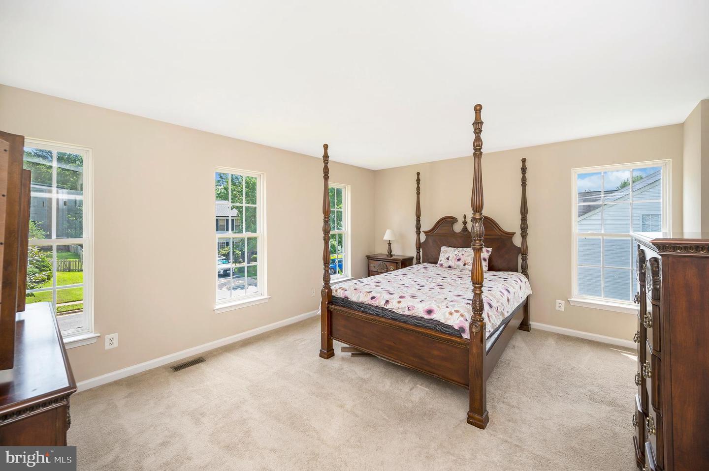 17698 AVENEL LN, DUMFRIES, Virginia 22026, 5 Bedrooms Bedrooms, ,3 BathroomsBathrooms,Residential,For sale,17698 AVENEL LN,VAPW2098352 MLS # VAPW2098352