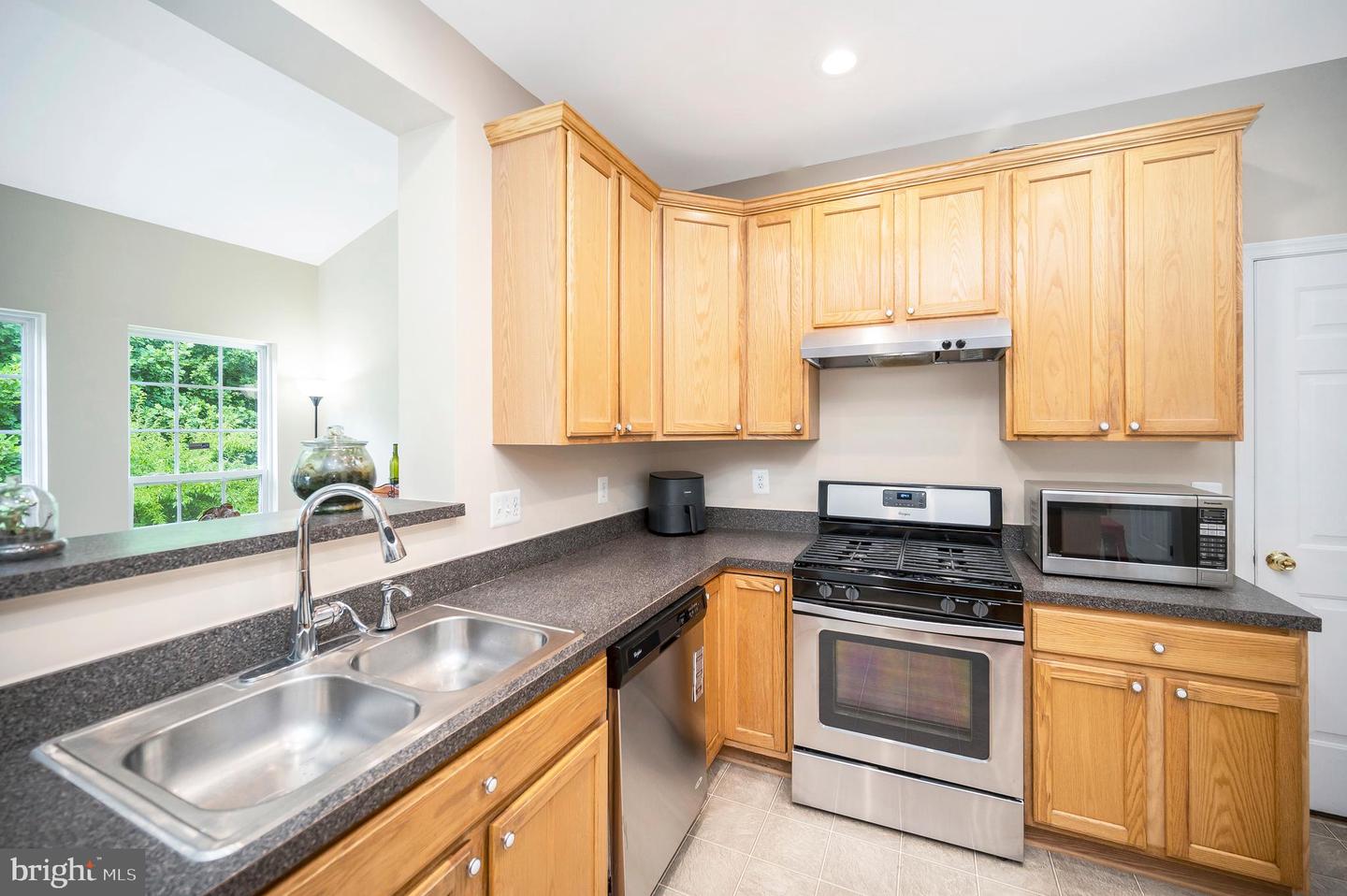 17698 AVENEL LN, DUMFRIES, Virginia 22026, 5 Bedrooms Bedrooms, ,3 BathroomsBathrooms,Residential,For sale,17698 AVENEL LN,VAPW2098352 MLS # VAPW2098352