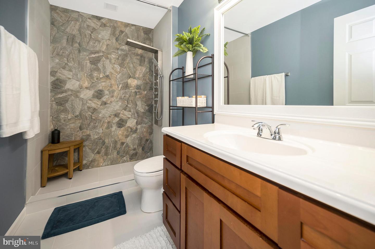 17698 AVENEL LN, DUMFRIES, Virginia 22026, 5 Bedrooms Bedrooms, ,3 BathroomsBathrooms,Residential,For sale,17698 AVENEL LN,VAPW2098352 MLS # VAPW2098352