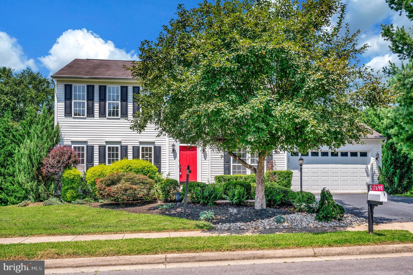 17698 AVENEL LN, DUMFRIES, Virginia 22026, 5 Bedrooms Bedrooms, ,3 BathroomsBathrooms,Residential,For sale,17698 AVENEL LN,VAPW2098352 MLS # VAPW2098352