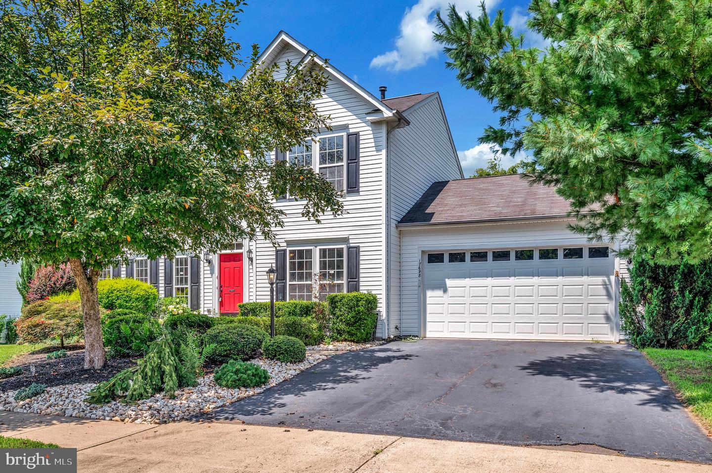 17698 AVENEL LN, DUMFRIES, Virginia 22026, 5 Bedrooms Bedrooms, ,3 BathroomsBathrooms,Residential,For sale,17698 AVENEL LN,VAPW2098352 MLS # VAPW2098352