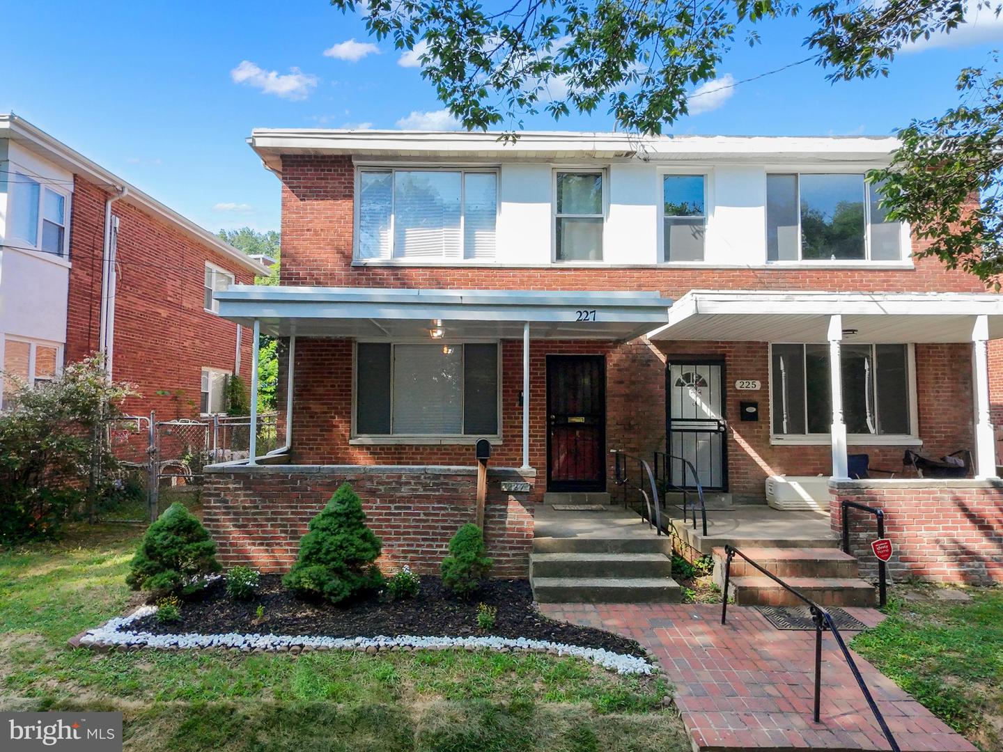 227 HAWAII AVE NE, WASHINGTON, District Of Columbia 20011, 3 Bedrooms Bedrooms, ,2 BathroomsBathrooms,Residential,For sale,227 HAWAII AVE NE,DCDC2208556 MLS # DCDC2208556