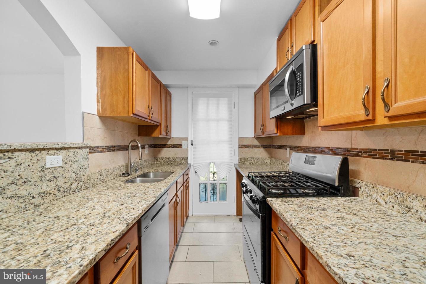 227 HAWAII AVE NE, WASHINGTON, District Of Columbia 20011, 3 Bedrooms Bedrooms, ,2 BathroomsBathrooms,Residential,For sale,227 HAWAII AVE NE,DCDC2208556 MLS # DCDC2208556
