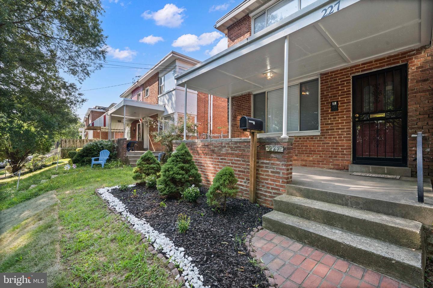 227 HAWAII AVE NE, WASHINGTON, District Of Columbia 20011, 3 Bedrooms Bedrooms, ,2 BathroomsBathrooms,Residential,For sale,227 HAWAII AVE NE,DCDC2208556 MLS # DCDC2208556