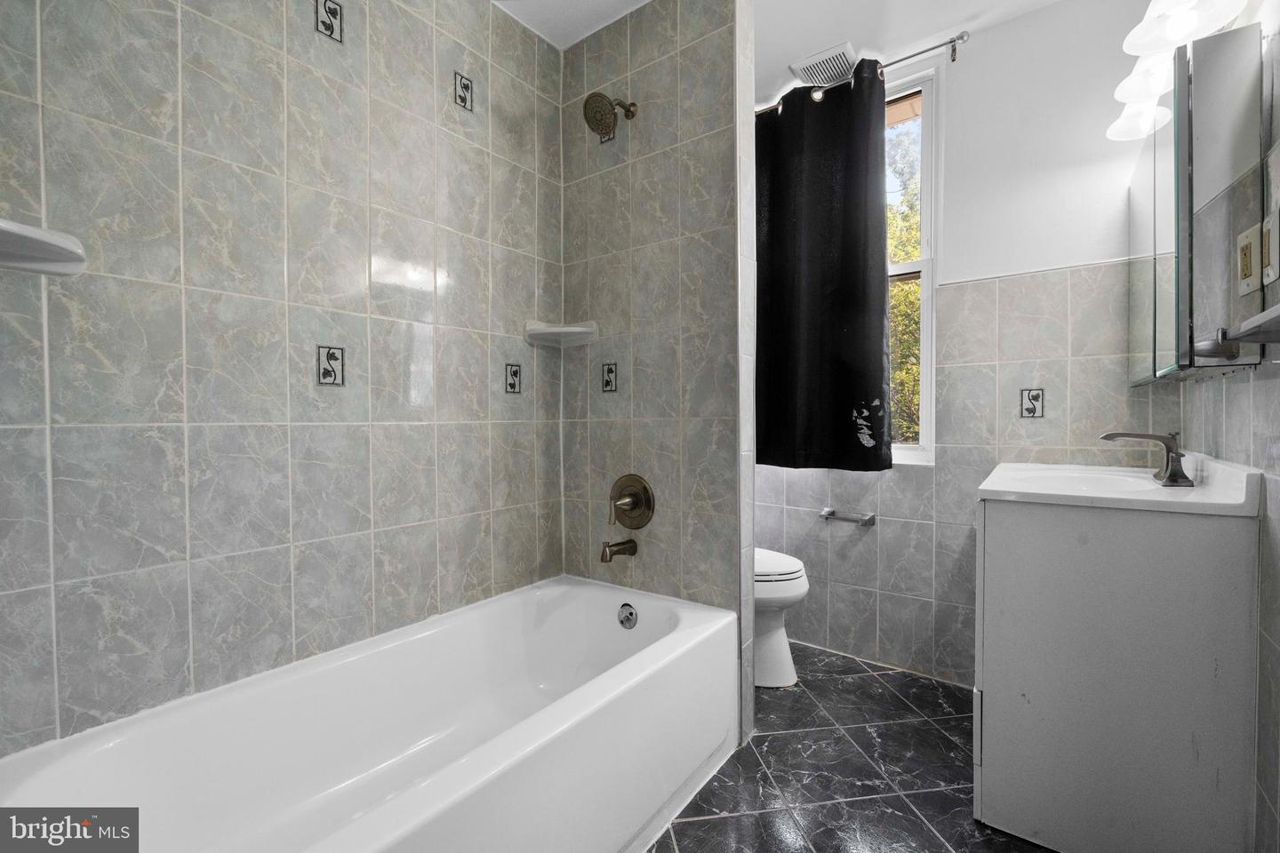 227 HAWAII AVE NE, WASHINGTON, District Of Columbia 20011, 3 Bedrooms Bedrooms, ,2 BathroomsBathrooms,Residential,For sale,227 HAWAII AVE NE,DCDC2208556 MLS # DCDC2208556