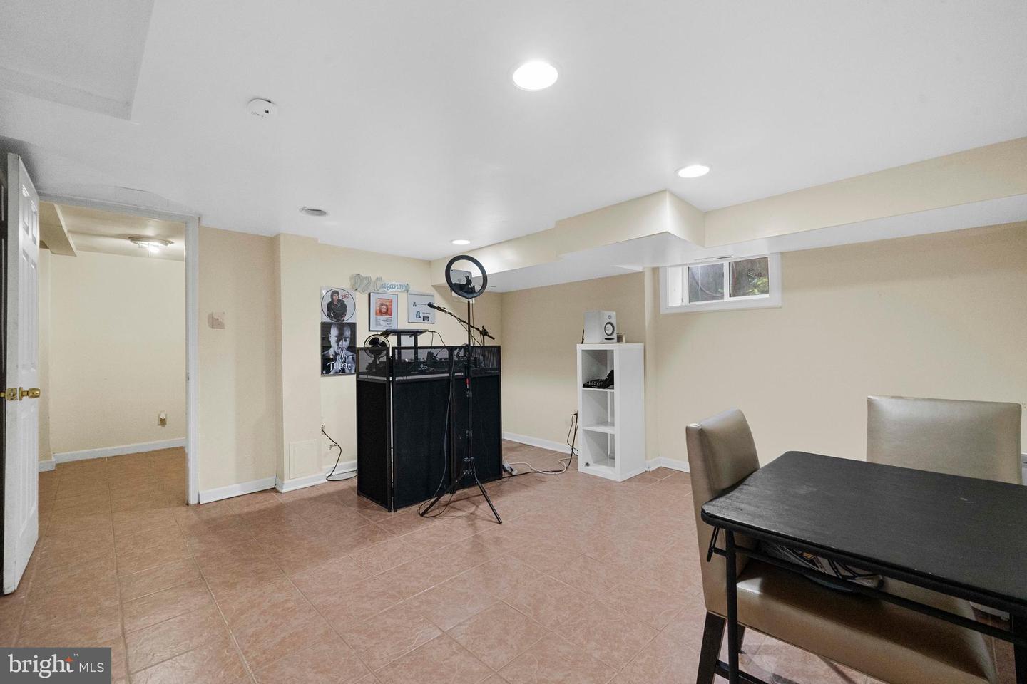 227 HAWAII AVE NE, WASHINGTON, District Of Columbia 20011, 3 Bedrooms Bedrooms, ,2 BathroomsBathrooms,Residential,For sale,227 HAWAII AVE NE,DCDC2208556 MLS # DCDC2208556