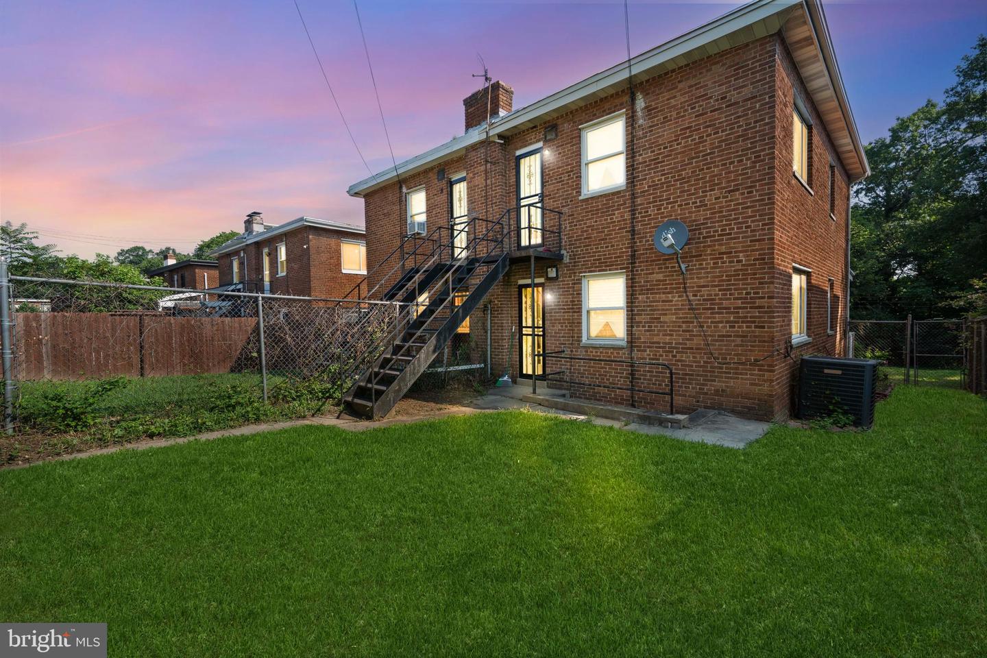 227 HAWAII AVE NE, WASHINGTON, District Of Columbia 20011, 3 Bedrooms Bedrooms, ,2 BathroomsBathrooms,Residential,For sale,227 HAWAII AVE NE,DCDC2208556 MLS # DCDC2208556