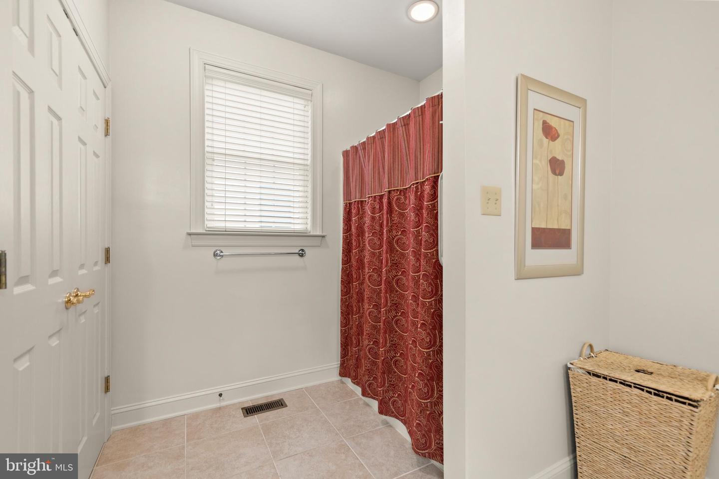 143 HARVEST RIDGE DR, WINCHESTER, Virginia 22601, 3 Bedrooms Bedrooms, ,2 BathroomsBathrooms,Residential,For sale,143 HARVEST RIDGE DR,VAFV2035410 MLS # VAFV2035410