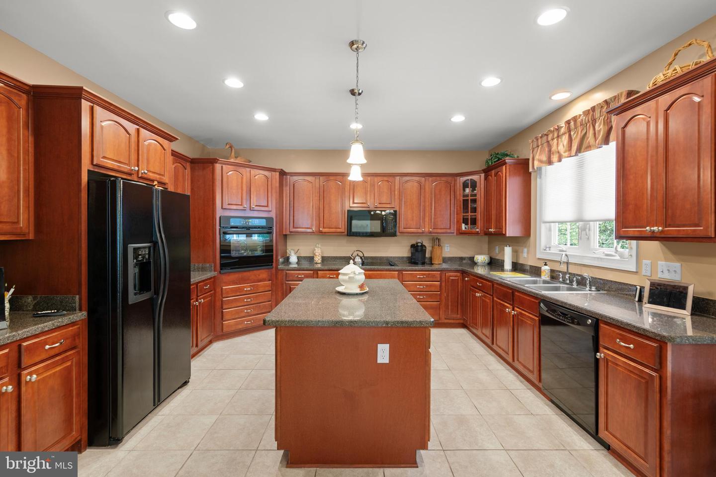143 HARVEST RIDGE DR, WINCHESTER, Virginia 22601, 3 Bedrooms Bedrooms, ,2 BathroomsBathrooms,Residential,For sale,143 HARVEST RIDGE DR,VAFV2035410 MLS # VAFV2035410