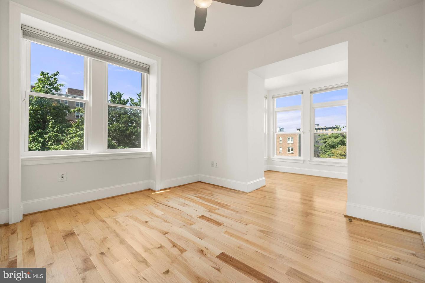 1750 16TH ST NW #52, WASHINGTON, District Of Columbia 20009, 2 Bedrooms Bedrooms, ,2 BathroomsBathrooms,Residential,For sale,1750 16TH ST NW #52,DCDC2211330 MLS # DCDC2211330