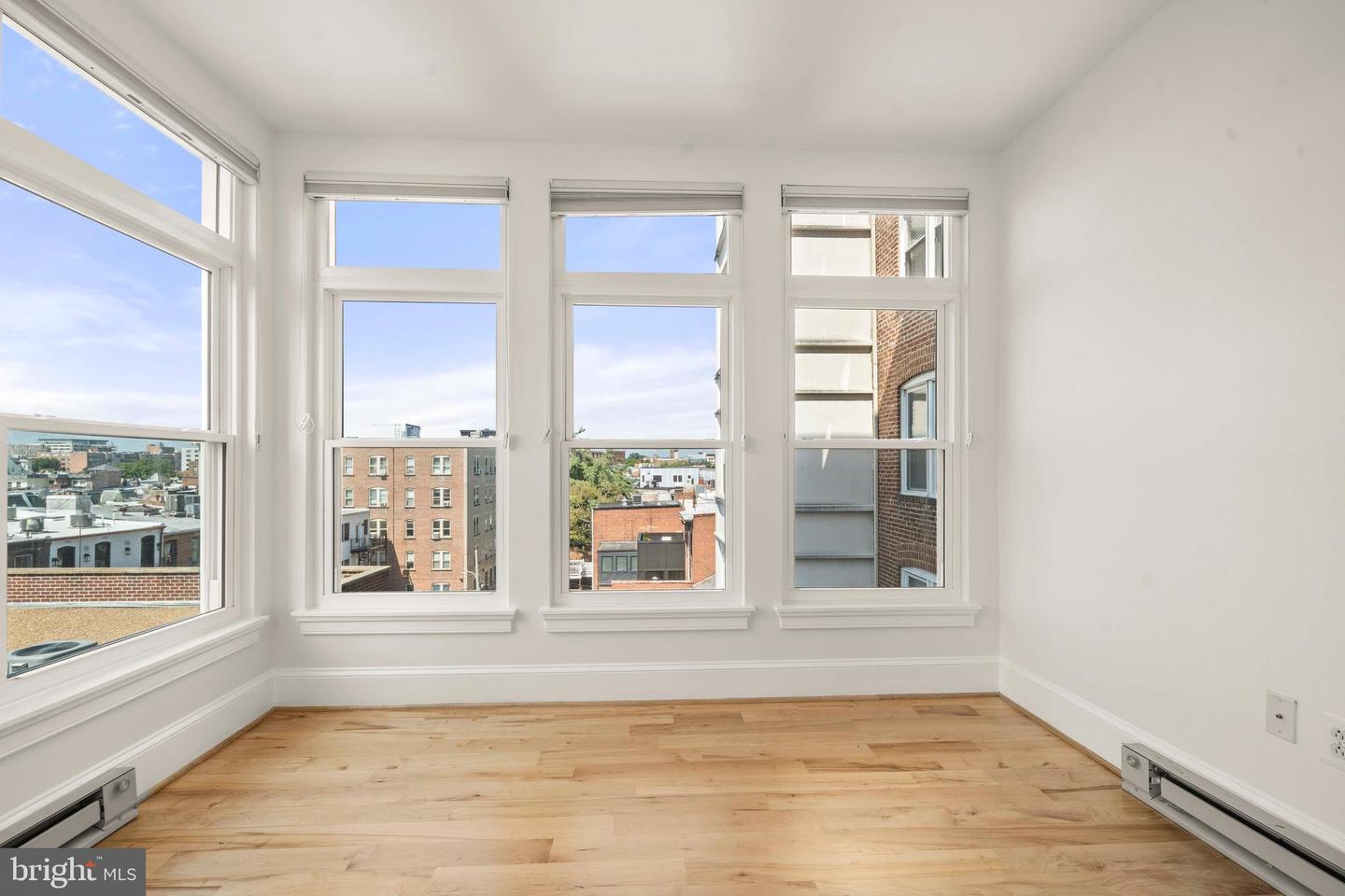 1750 16TH ST NW #52, WASHINGTON, District Of Columbia 20009, 2 Bedrooms Bedrooms, ,2 BathroomsBathrooms,Residential,For sale,1750 16TH ST NW #52,DCDC2211330 MLS # DCDC2211330