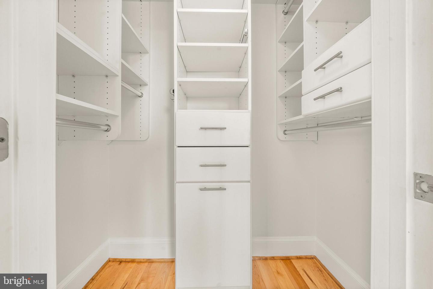 1750 16TH ST NW #52, WASHINGTON, District Of Columbia 20009, 2 Bedrooms Bedrooms, ,2 BathroomsBathrooms,Residential,For sale,1750 16TH ST NW #52,DCDC2211330 MLS # DCDC2211330
