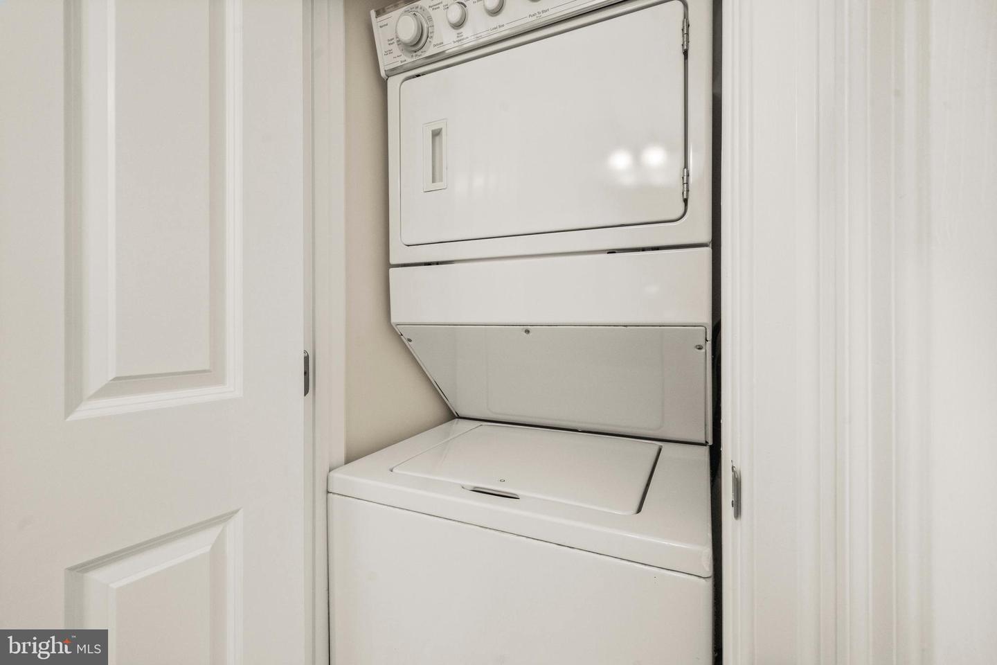 1750 16TH ST NW #52, WASHINGTON, District Of Columbia 20009, 2 Bedrooms Bedrooms, ,2 BathroomsBathrooms,Residential,For sale,1750 16TH ST NW #52,DCDC2211330 MLS # DCDC2211330