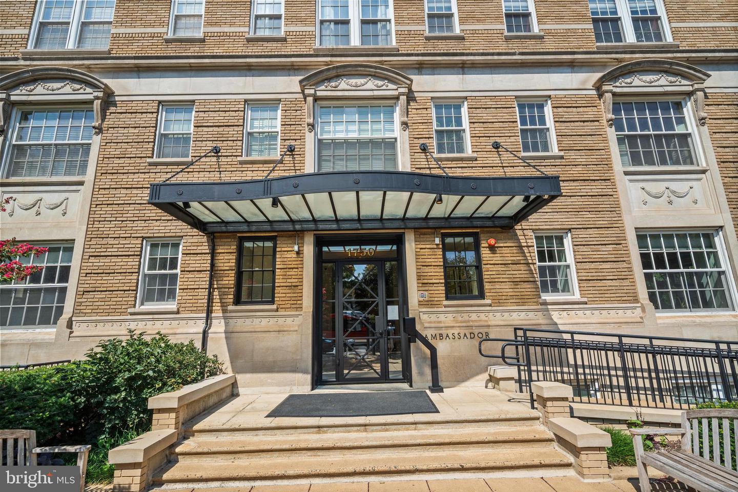 1750 16TH ST NW #52, WASHINGTON, District Of Columbia 20009, 2 Bedrooms Bedrooms, ,2 BathroomsBathrooms,Residential,For sale,1750 16TH ST NW #52,DCDC2211330 MLS # DCDC2211330