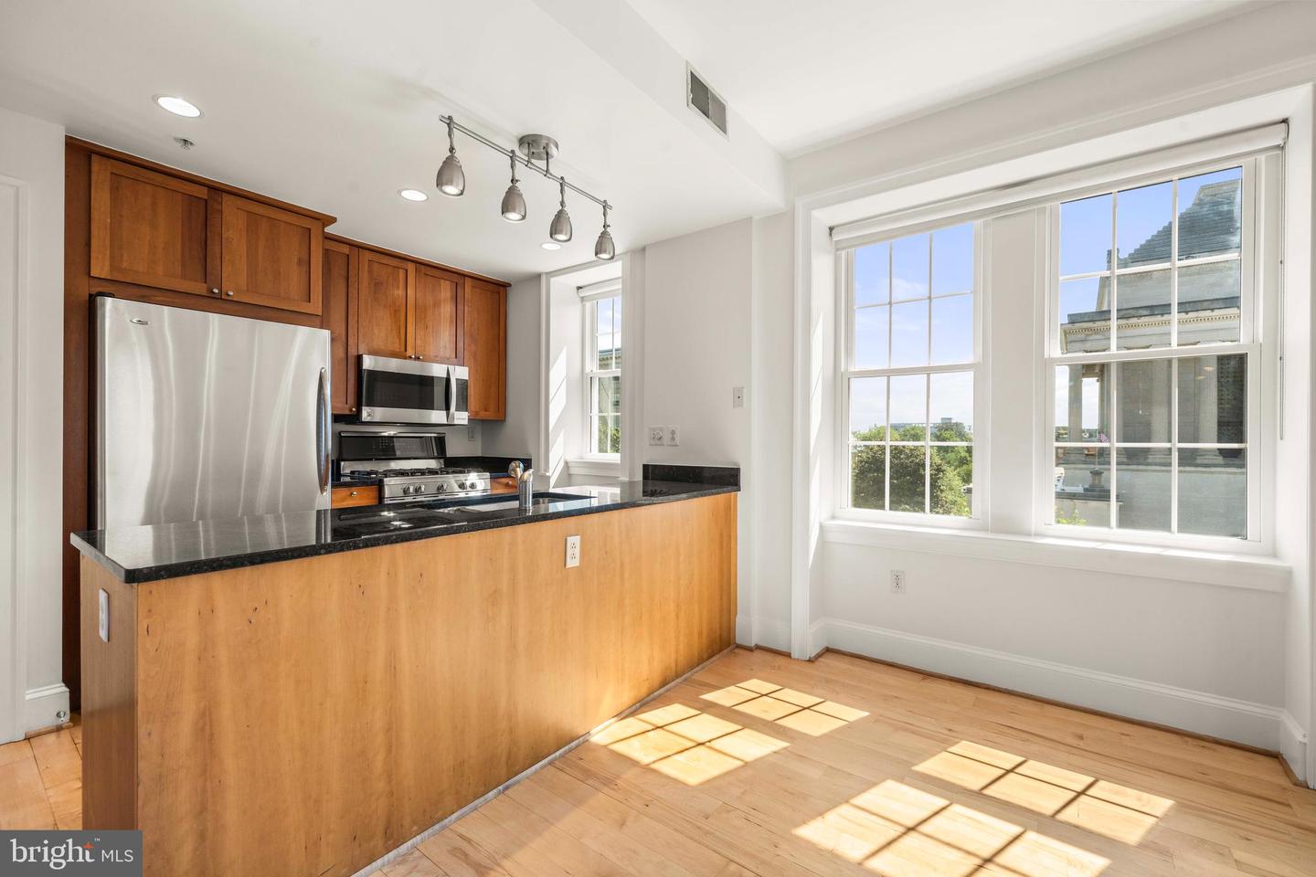 1750 16TH ST NW #52, WASHINGTON, District Of Columbia 20009, 2 Bedrooms Bedrooms, ,2 BathroomsBathrooms,Residential,For sale,1750 16TH ST NW #52,DCDC2211330 MLS # DCDC2211330