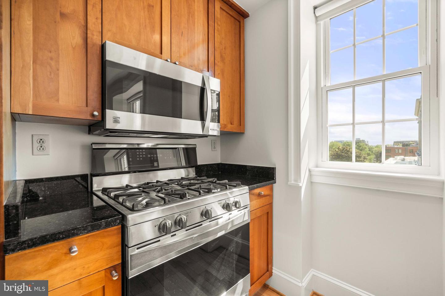 1750 16TH ST NW #52, WASHINGTON, District Of Columbia 20009, 2 Bedrooms Bedrooms, ,2 BathroomsBathrooms,Residential,For sale,1750 16TH ST NW #52,DCDC2211330 MLS # DCDC2211330