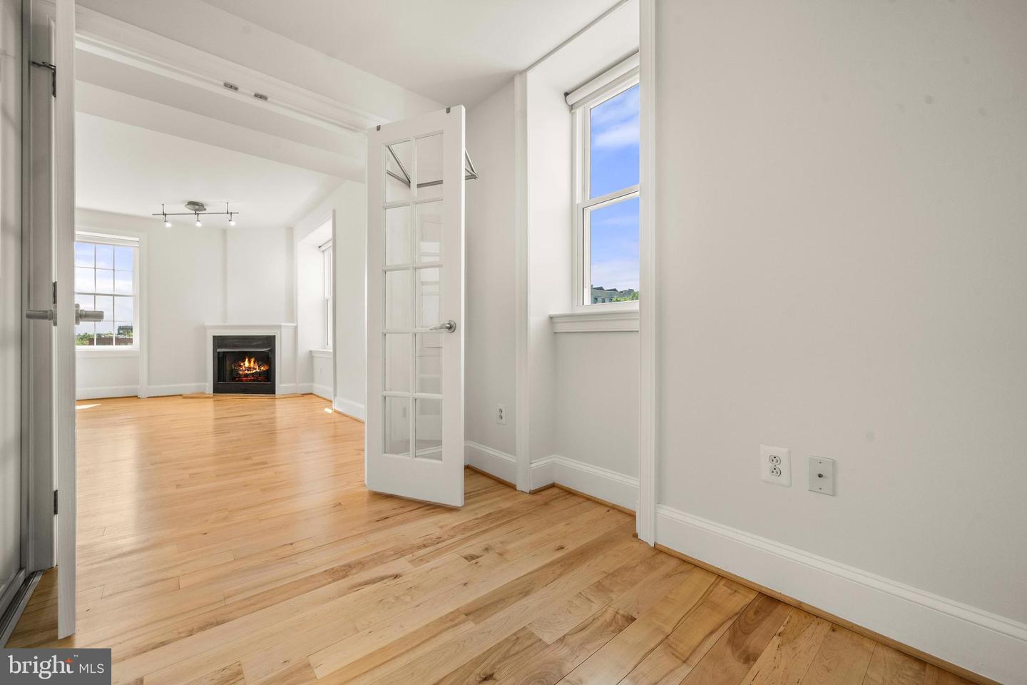 1750 16TH ST NW #52, WASHINGTON, District Of Columbia 20009, 2 Bedrooms Bedrooms, ,2 BathroomsBathrooms,Residential,For sale,1750 16TH ST NW #52,DCDC2211330 MLS # DCDC2211330