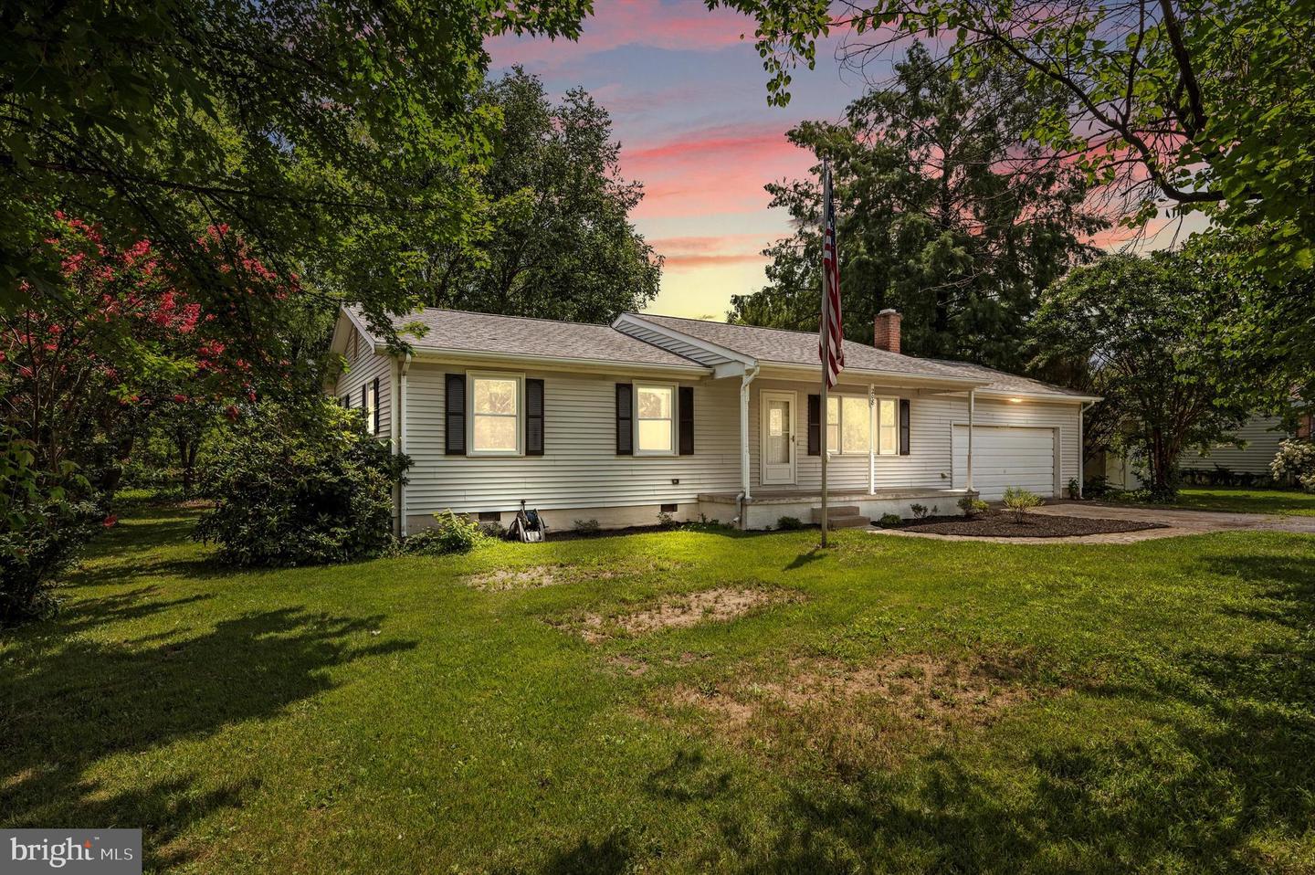 208 WYTHE AVE, STEPHENS CITY, Virginia 22655, 3 Bedrooms Bedrooms, ,2 BathroomsBathrooms,Residential,For sale,208 WYTHE AVE,VAFV2035656 MLS # VAFV2035656