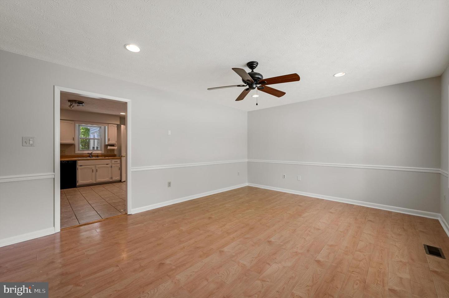 208 WYTHE AVE, STEPHENS CITY, Virginia 22655, 3 Bedrooms Bedrooms, ,2 BathroomsBathrooms,Residential,For sale,208 WYTHE AVE,VAFV2035656 MLS # VAFV2035656