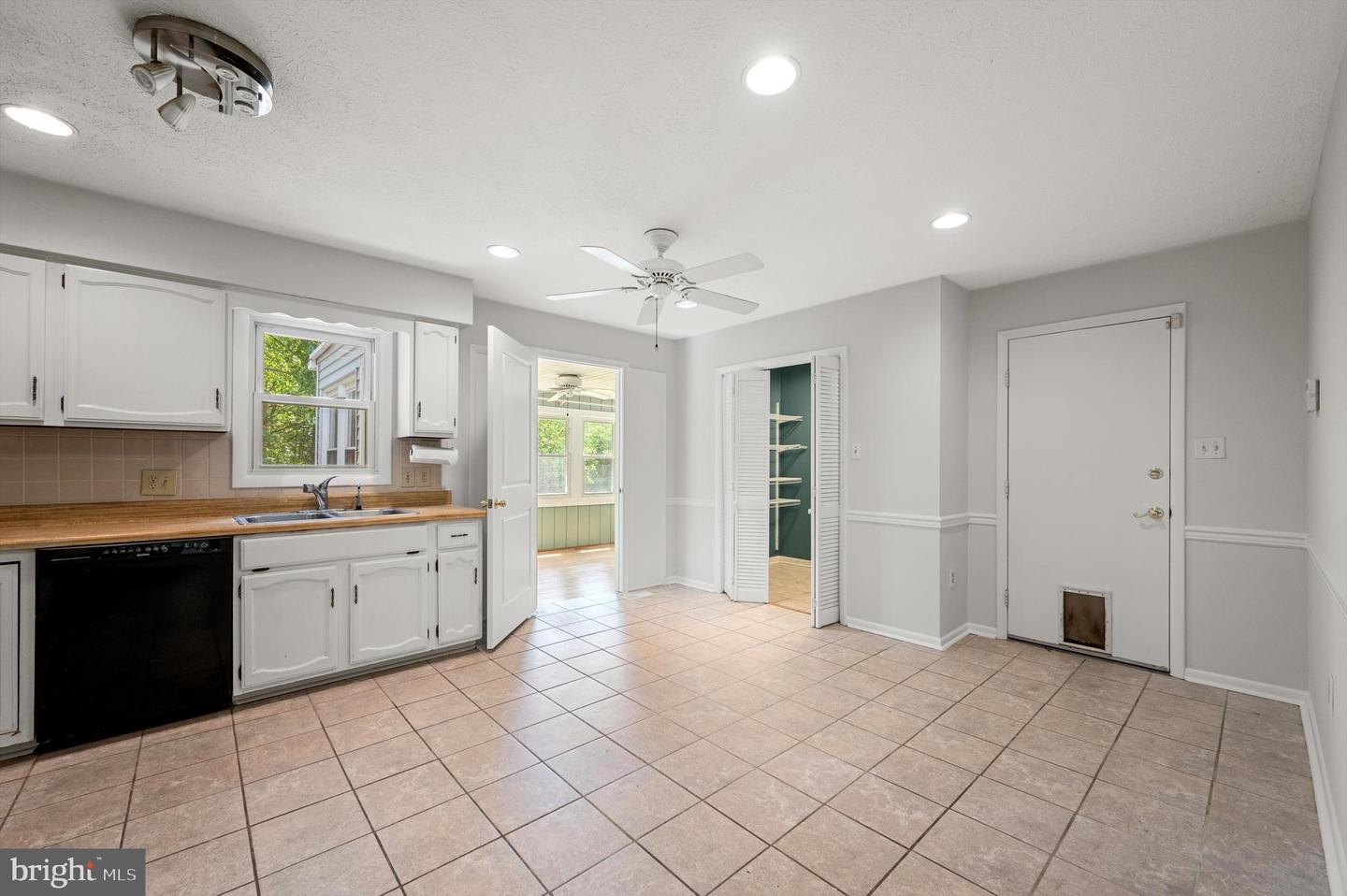 208 WYTHE AVE, STEPHENS CITY, Virginia 22655, 3 Bedrooms Bedrooms, ,2 BathroomsBathrooms,Residential,For sale,208 WYTHE AVE,VAFV2035656 MLS # VAFV2035656