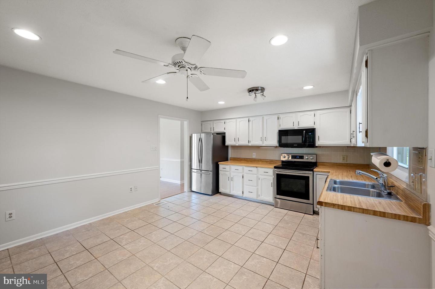 208 WYTHE AVE, STEPHENS CITY, Virginia 22655, 3 Bedrooms Bedrooms, ,2 BathroomsBathrooms,Residential,For sale,208 WYTHE AVE,VAFV2035656 MLS # VAFV2035656